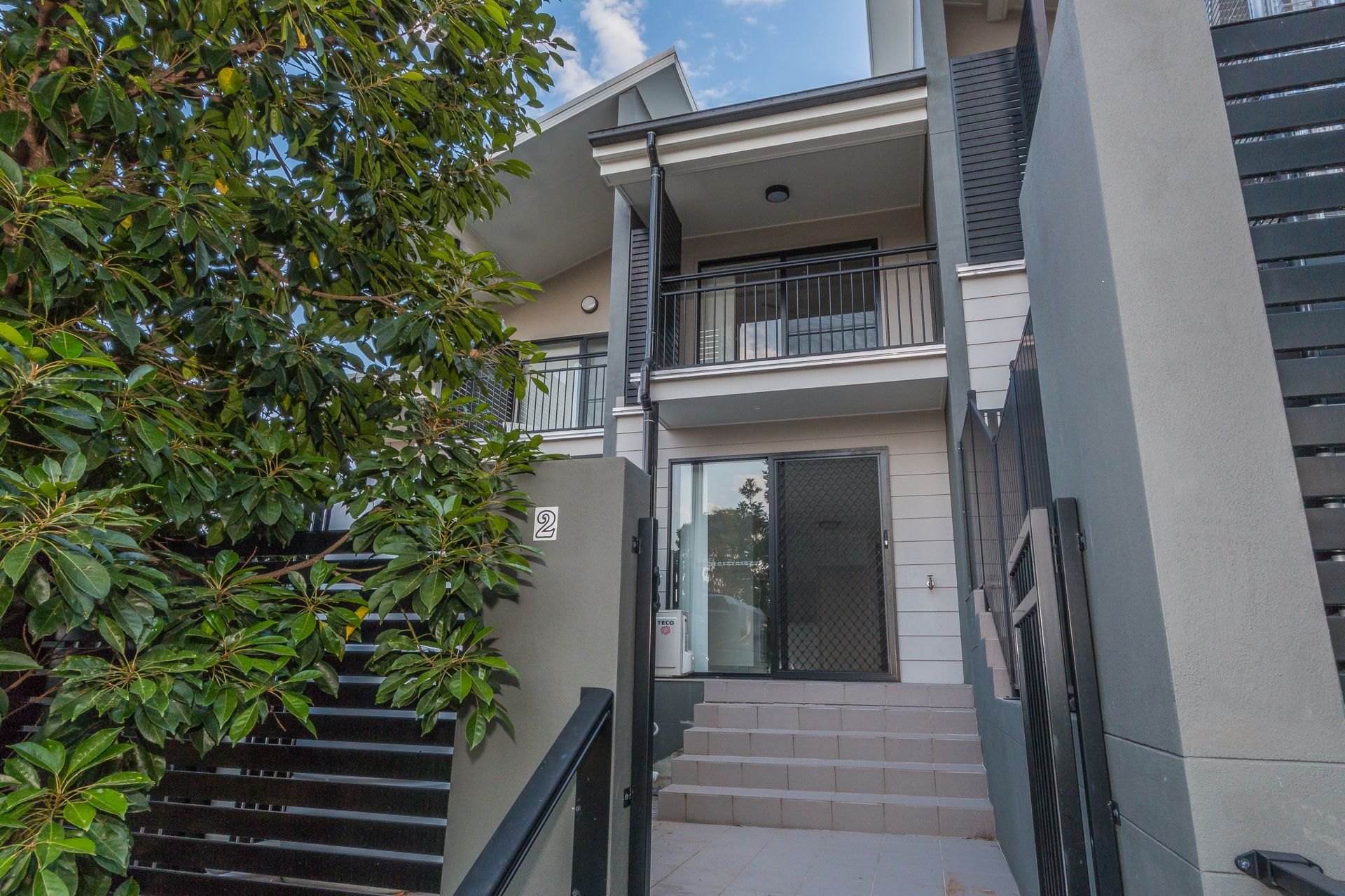 2/13 Walkers Road, Everton Hills, QLD 4053