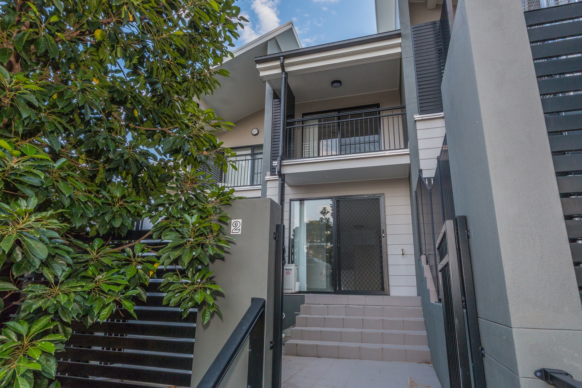 2/13 Walkers Road, Everton Hills, QLD 4053