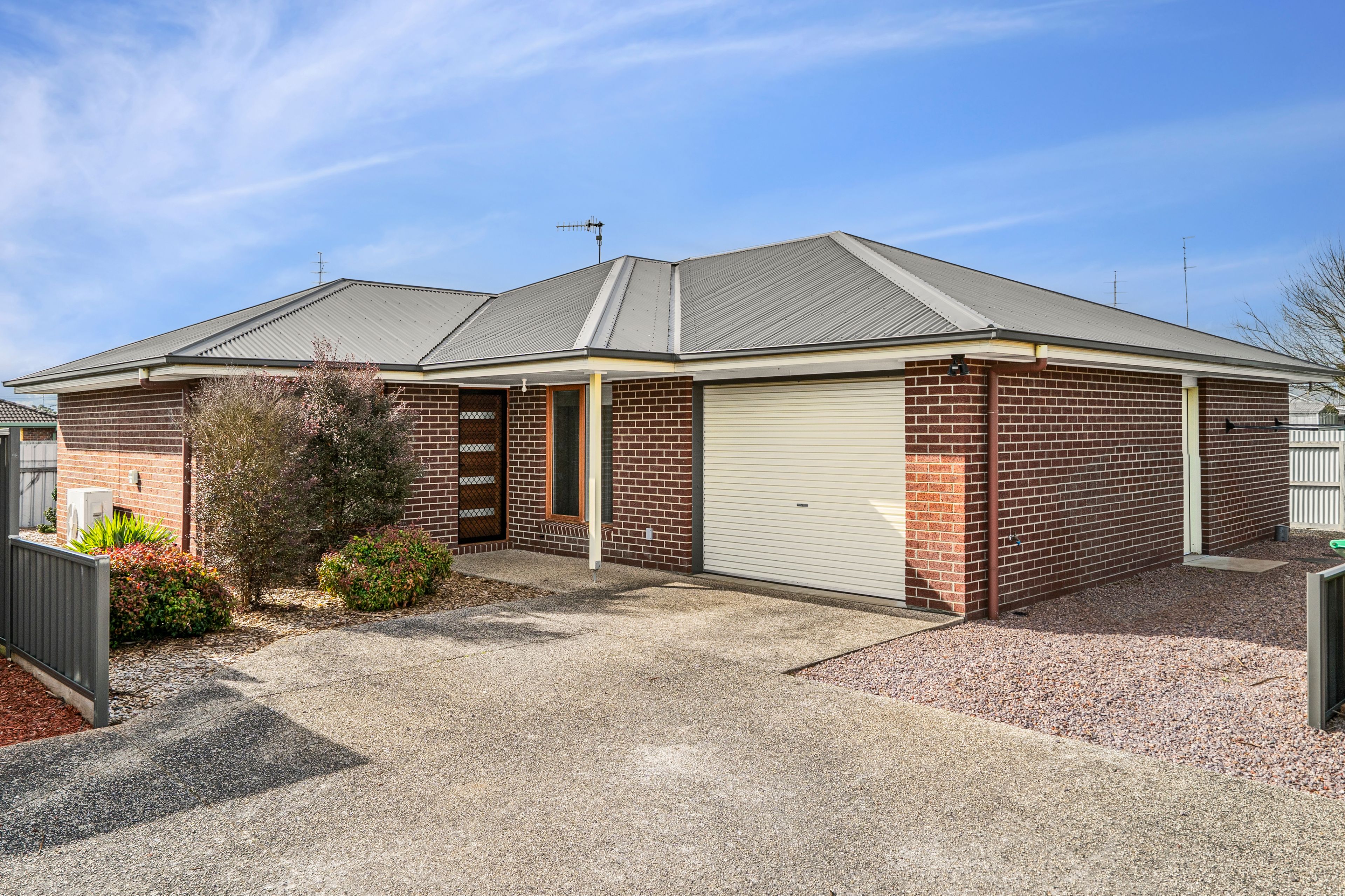 5/20 Ross Street — photo from Ray White Colac