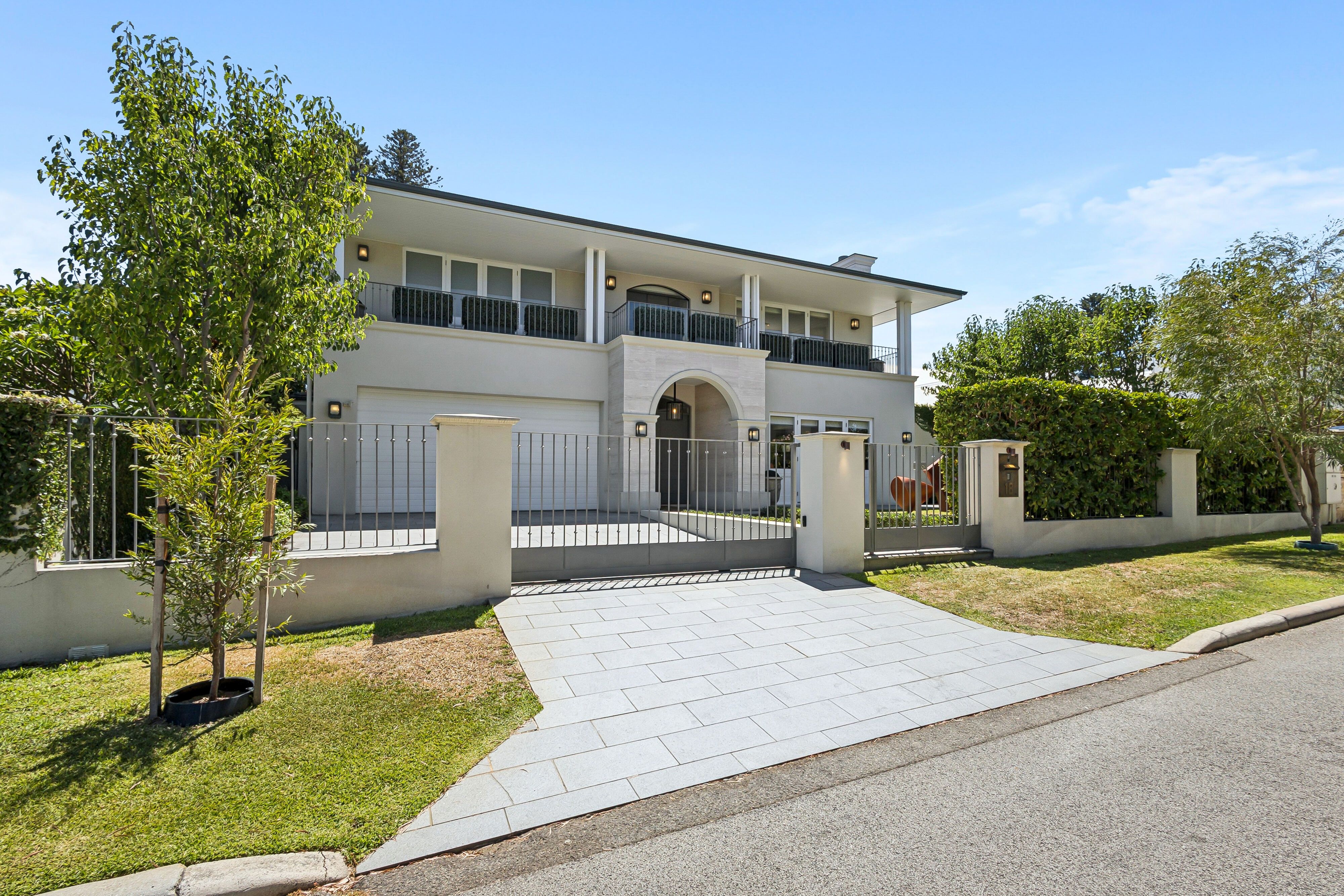 18 Hurstford Close, Peppermint Grove, WA 6011