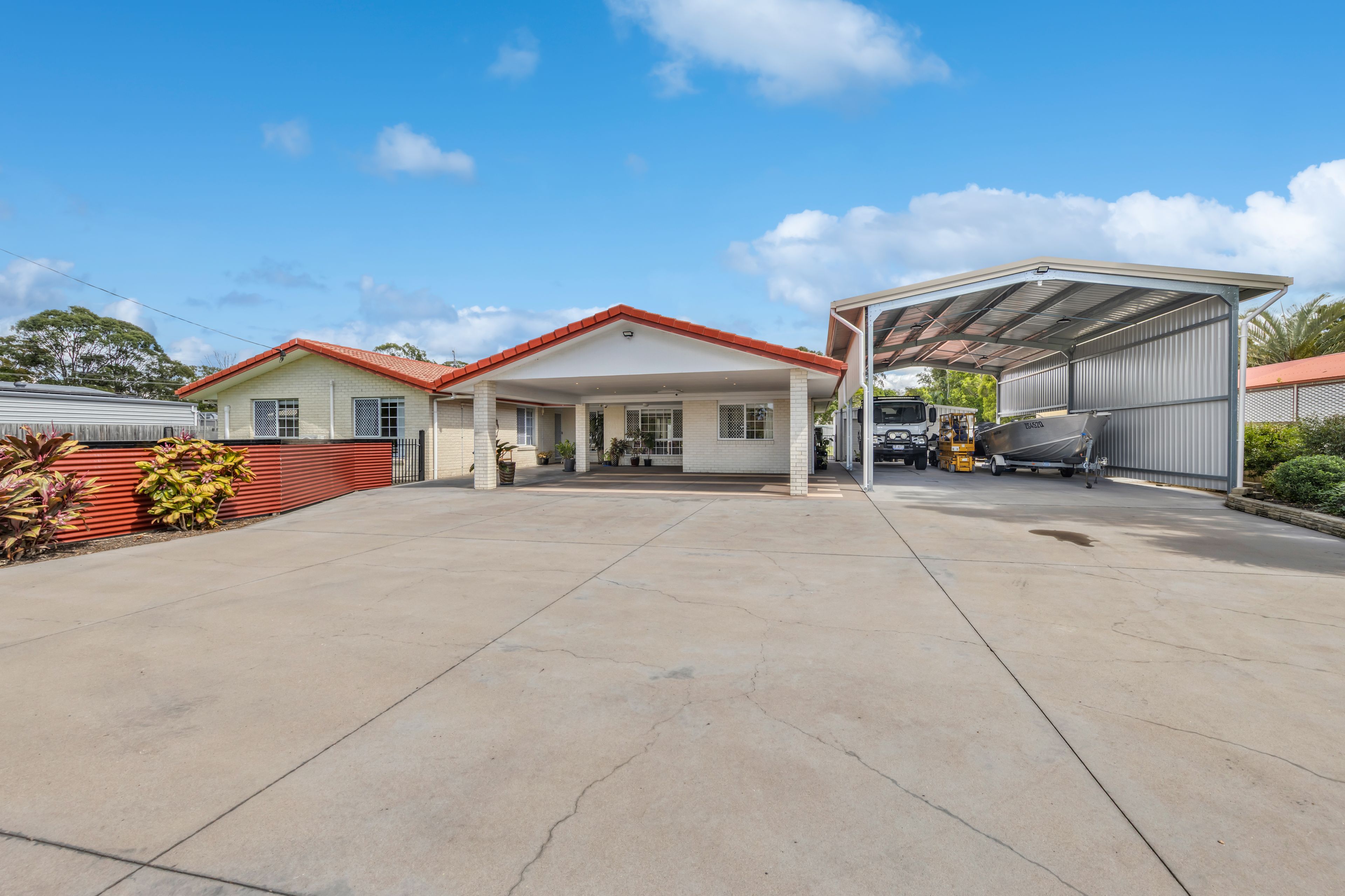 4 Squire Street, Kawungan, QLD 4655