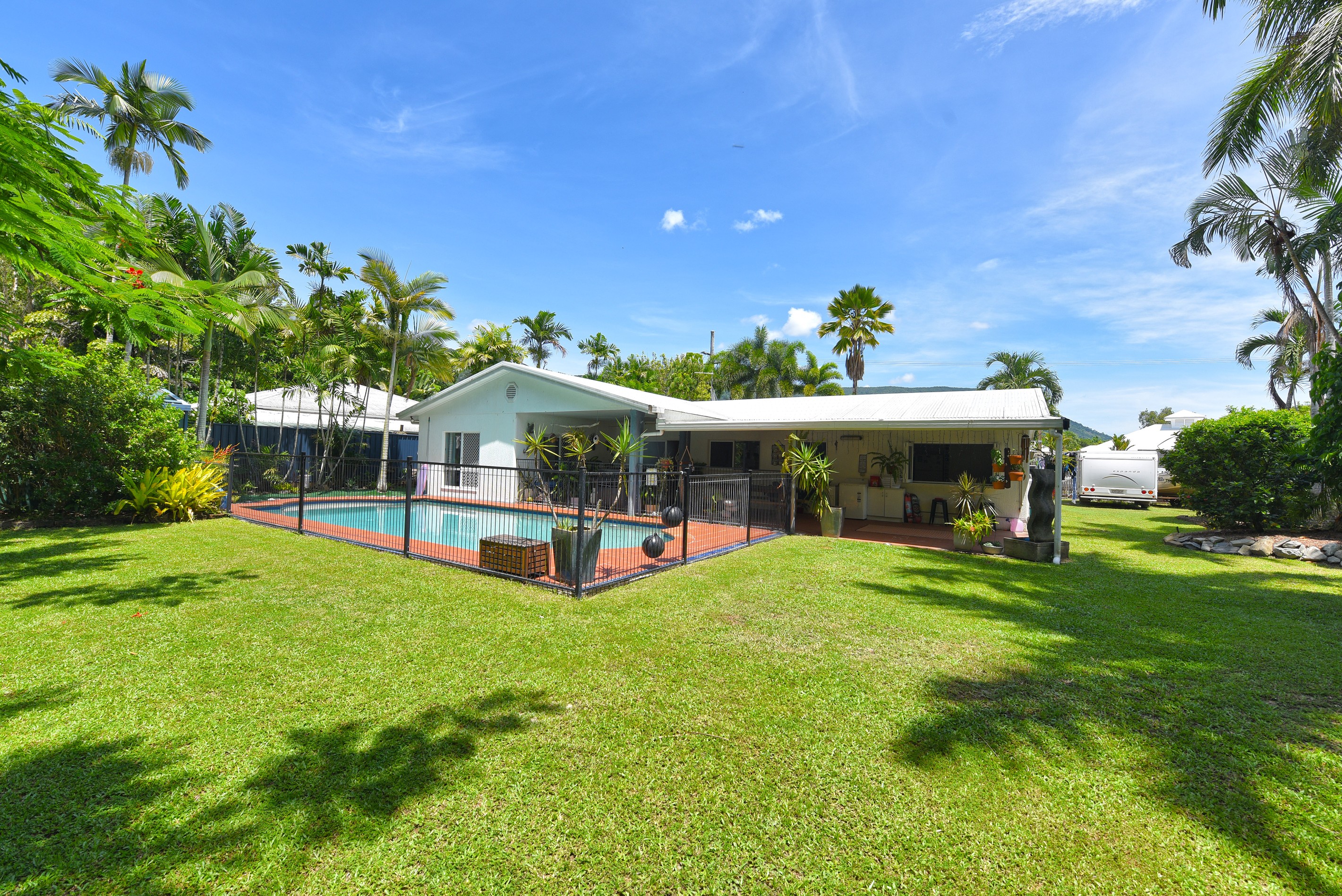 9 Saint Crispin Street, Clifton Beach, QLD 4879