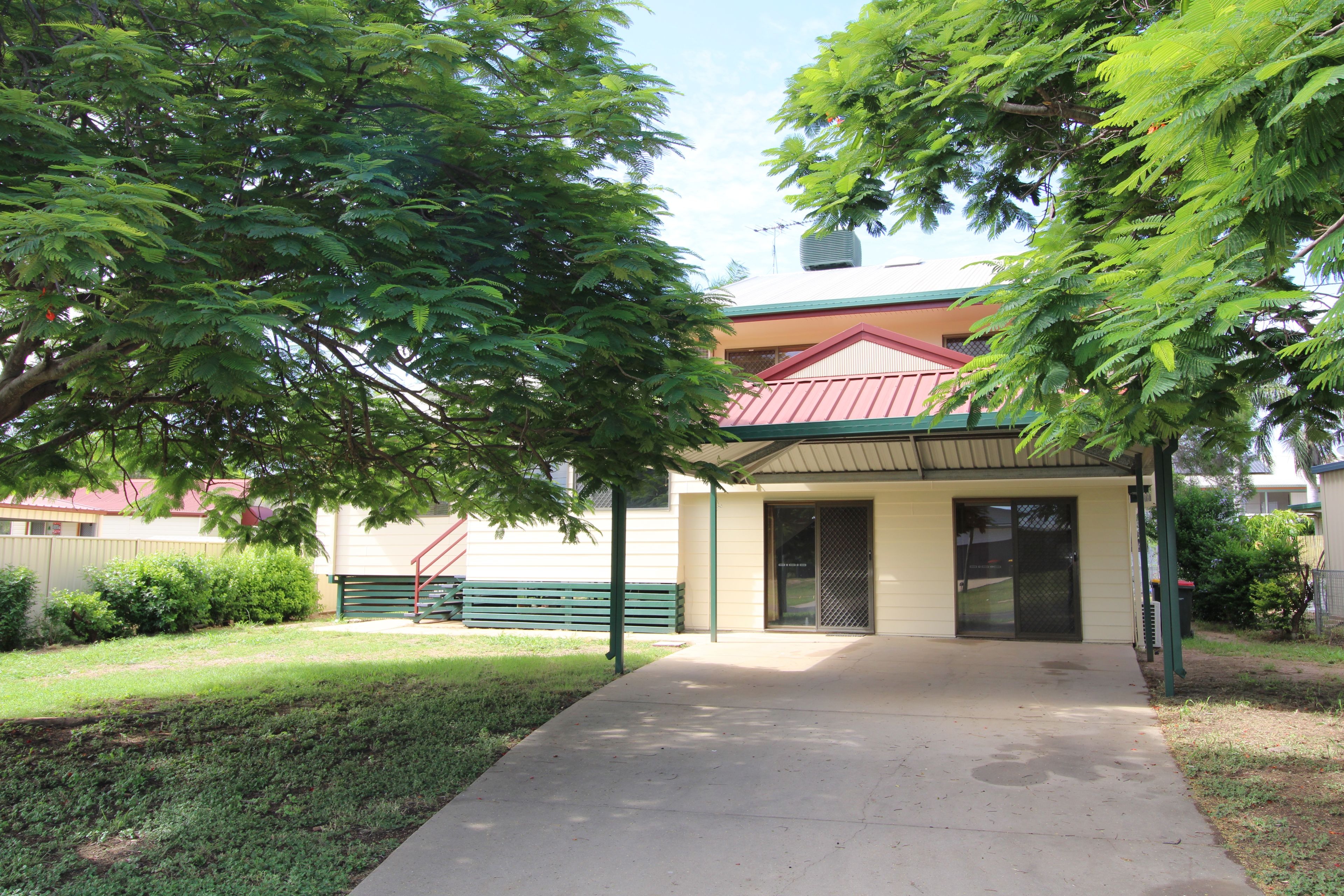64 Loch Street, Emerald, QLD 4720