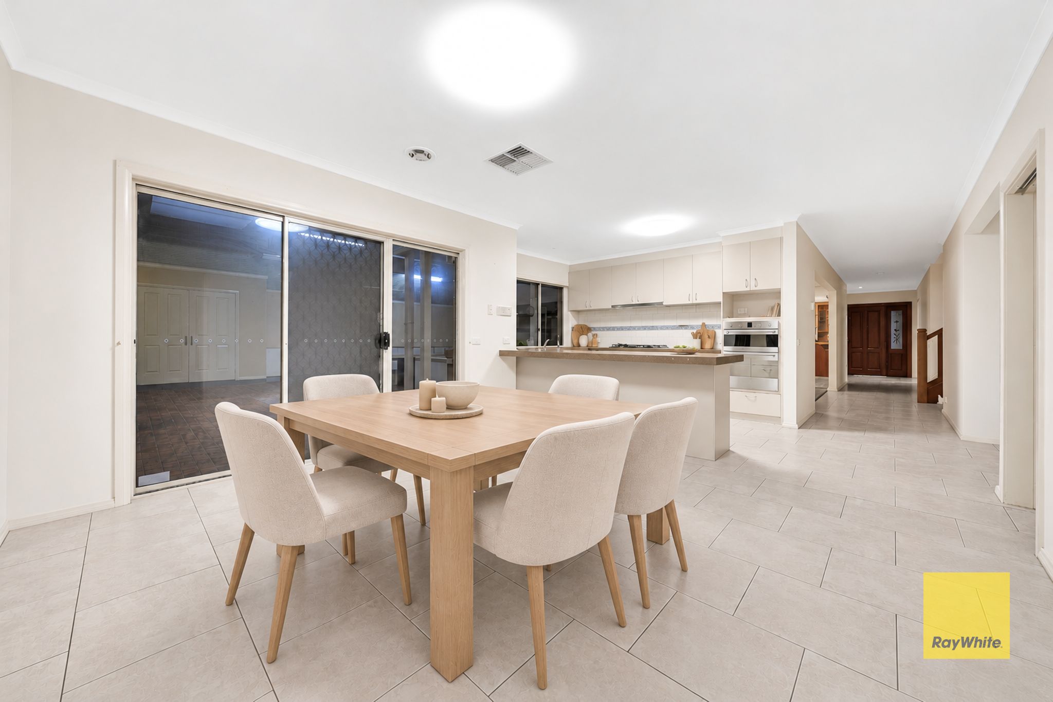 13 Eleanor Drive — photo 5 of 30