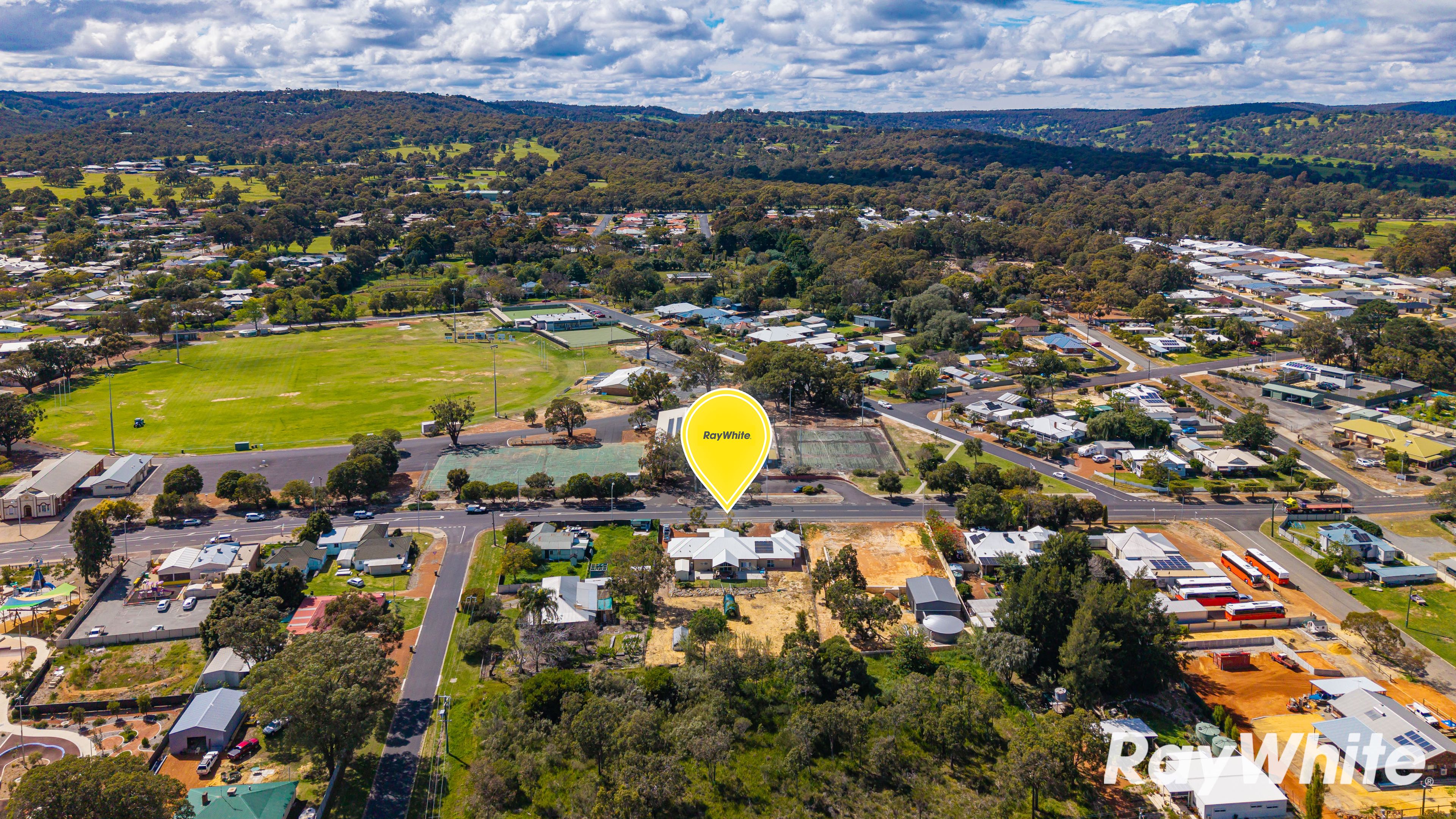 107 South Western Highway — photo 4 of 22