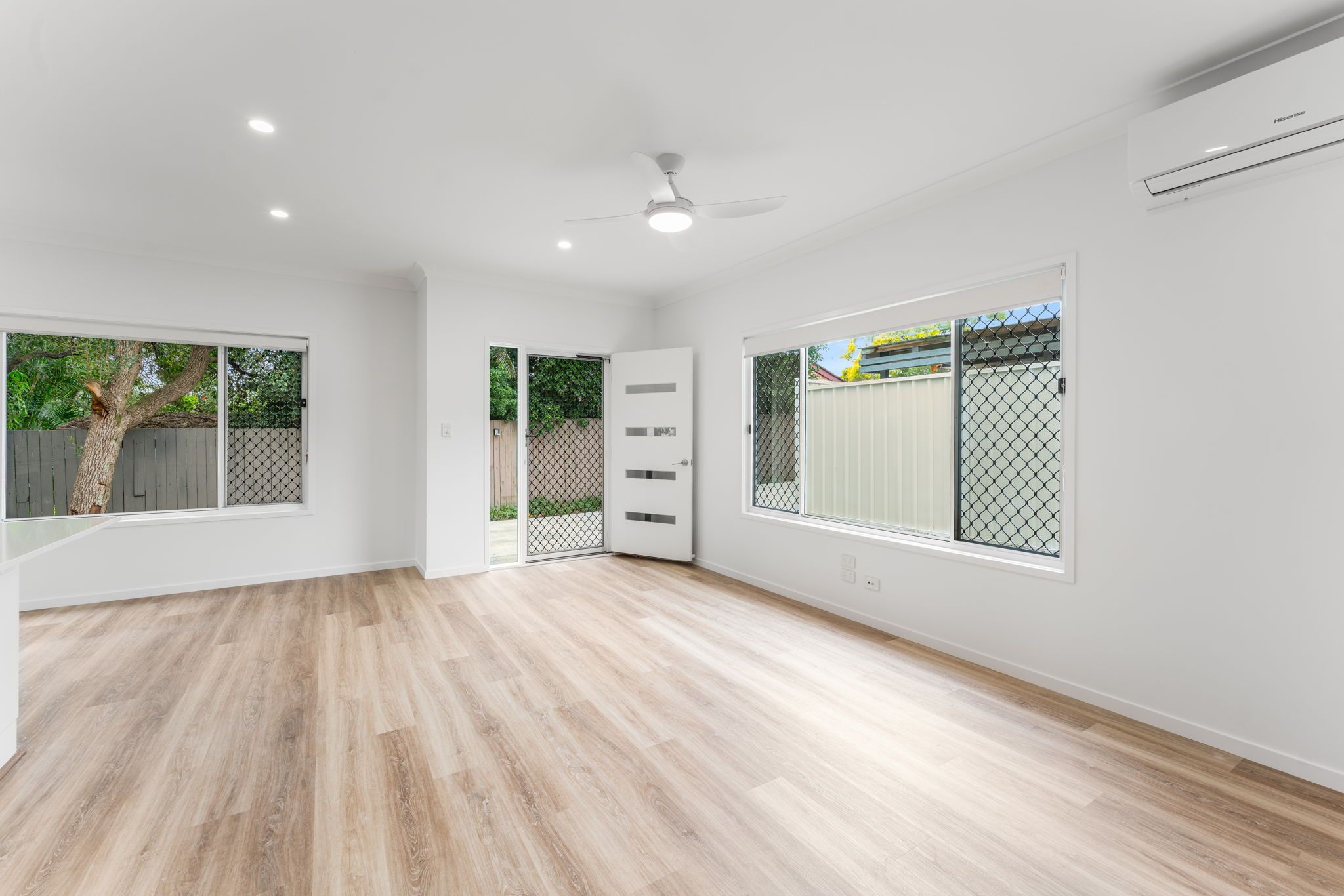 2/20 Homebush Drive, Regents Park, QLD 4118