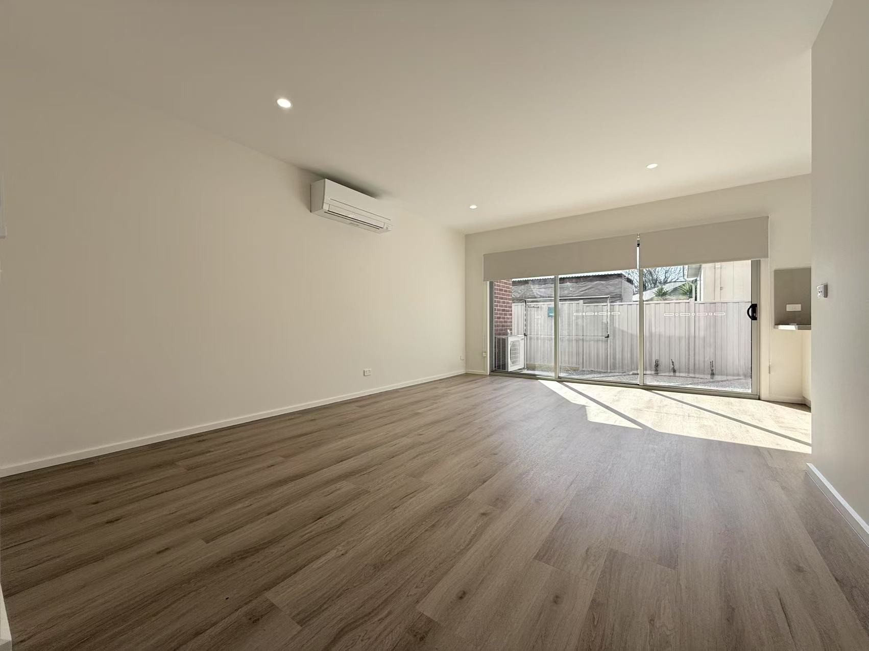 2/130 Boldrewood Parade, Reservoir, VIC 3073