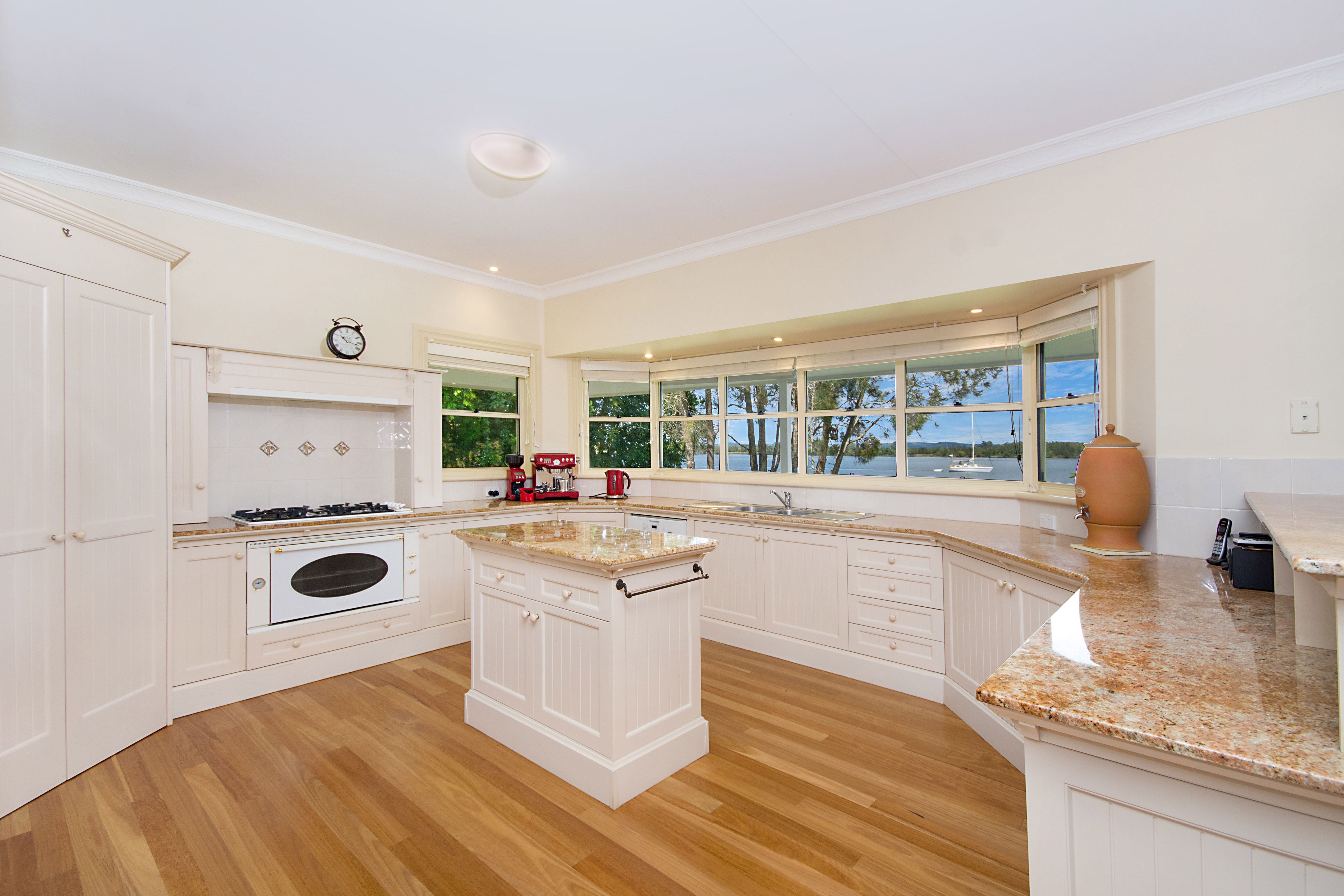 253 School Road, Palmers Island, NSW 2463
