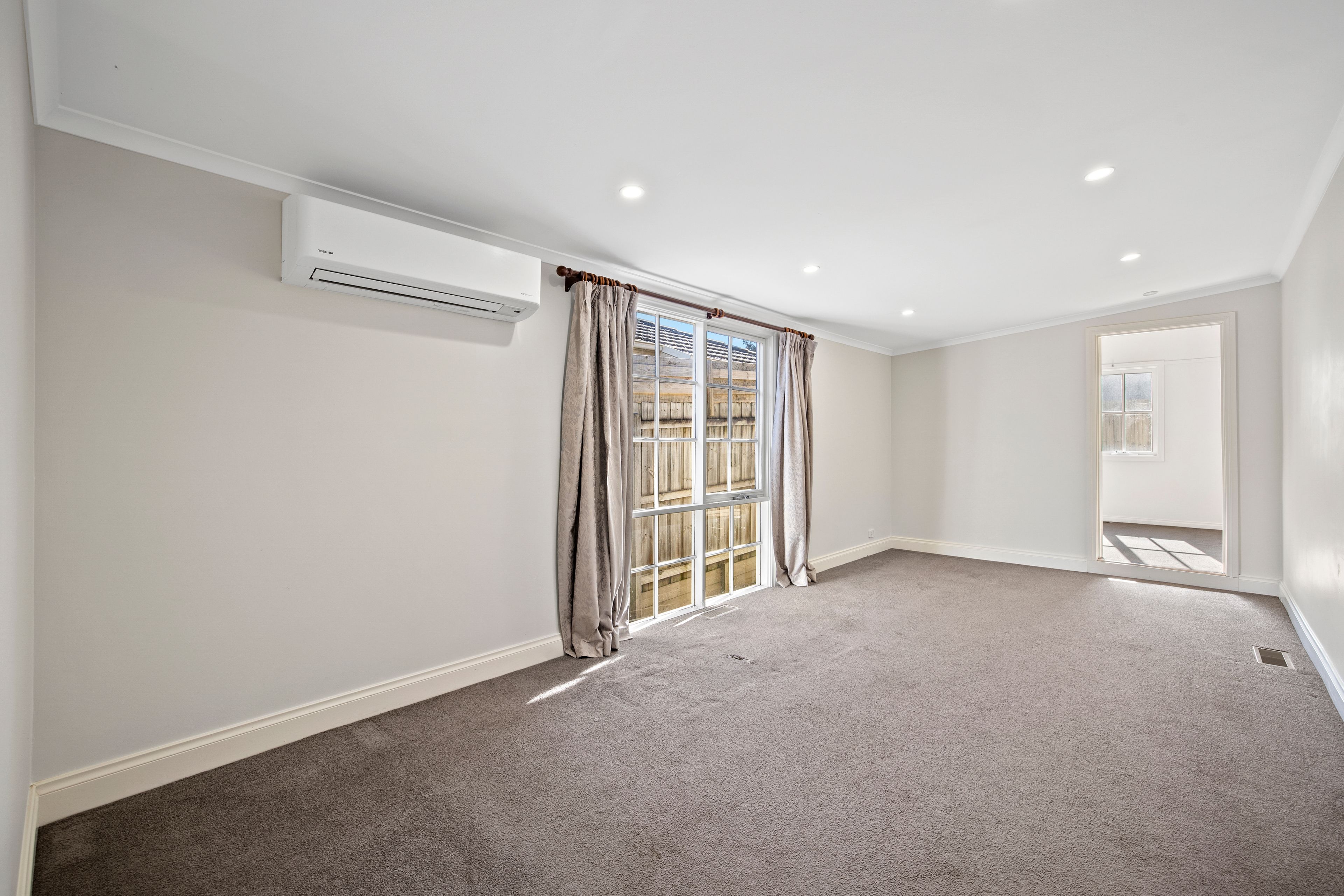 22 Liverpool Road, Kilsyth, VIC 3137