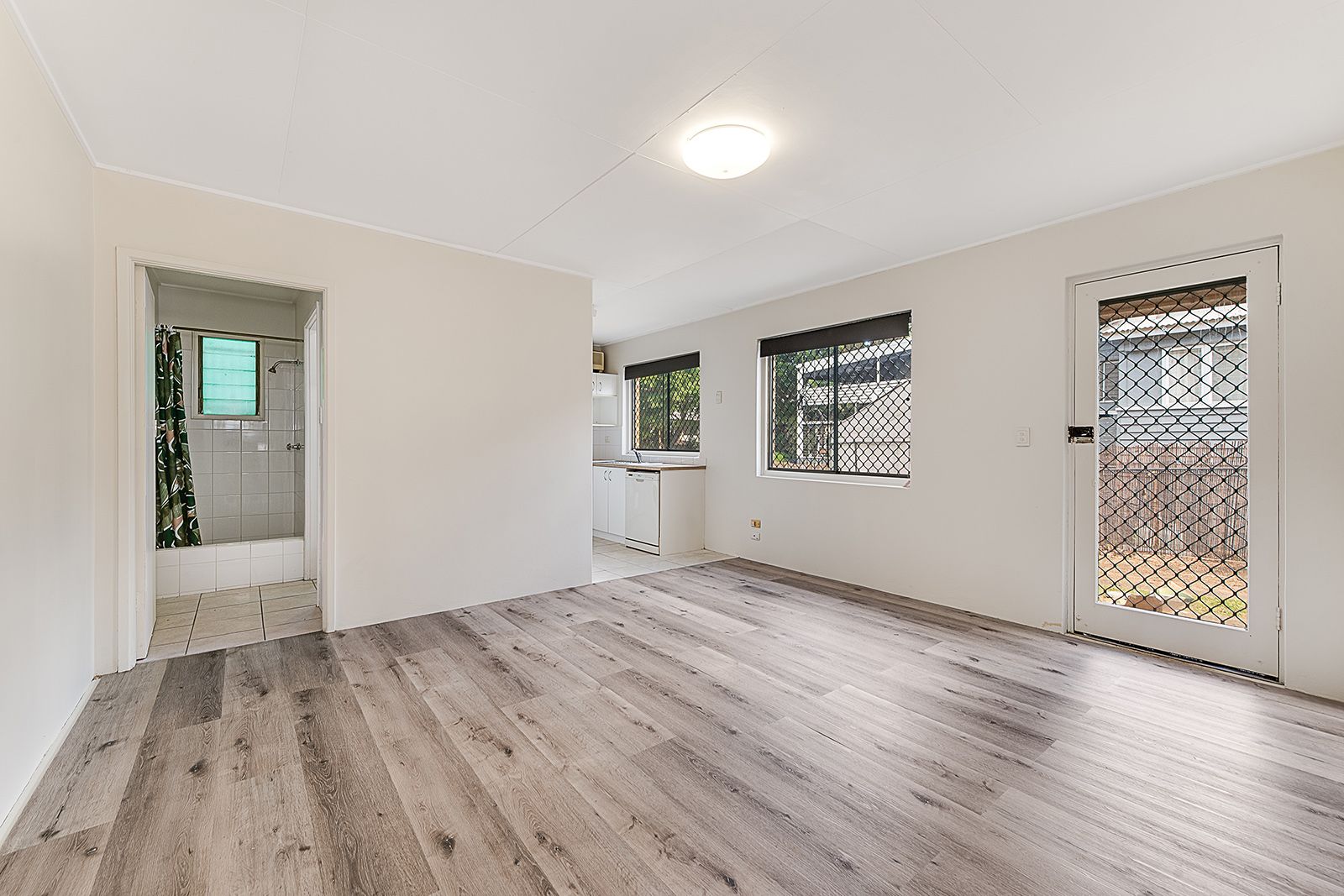 2/63 Victor Street, Holland Park, QLD 4121