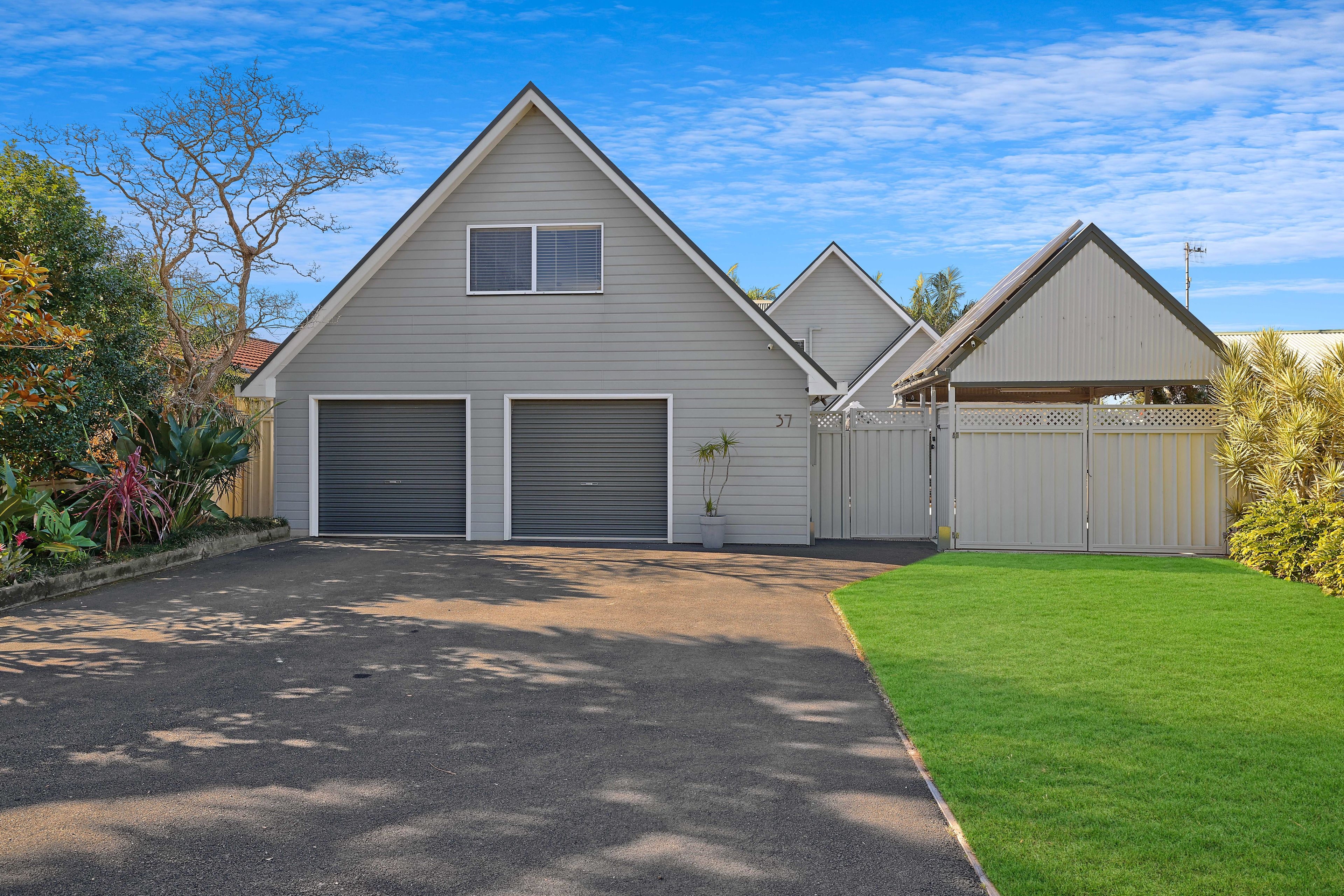 37 Hollingsworth Crescent, Callala Bay, NSW 2540