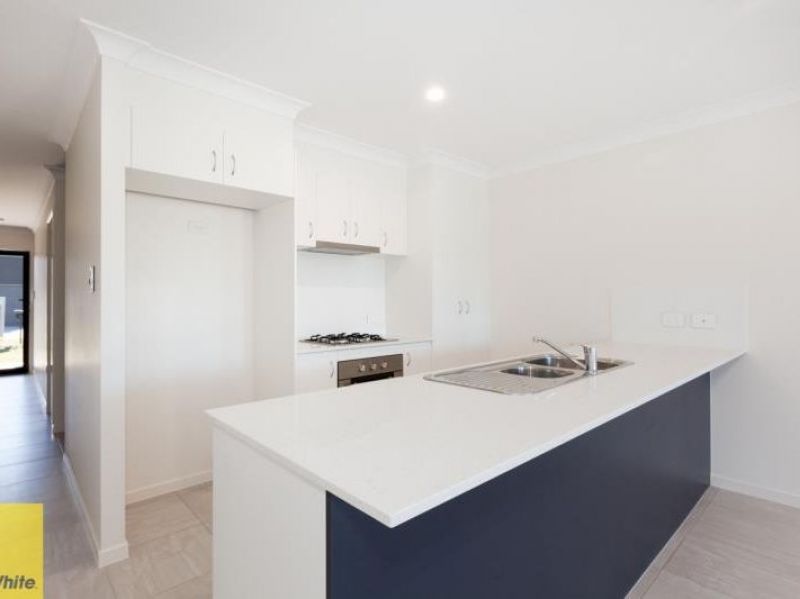 35A Woodroffe Cresent, Redbank Plains, QLD 4301