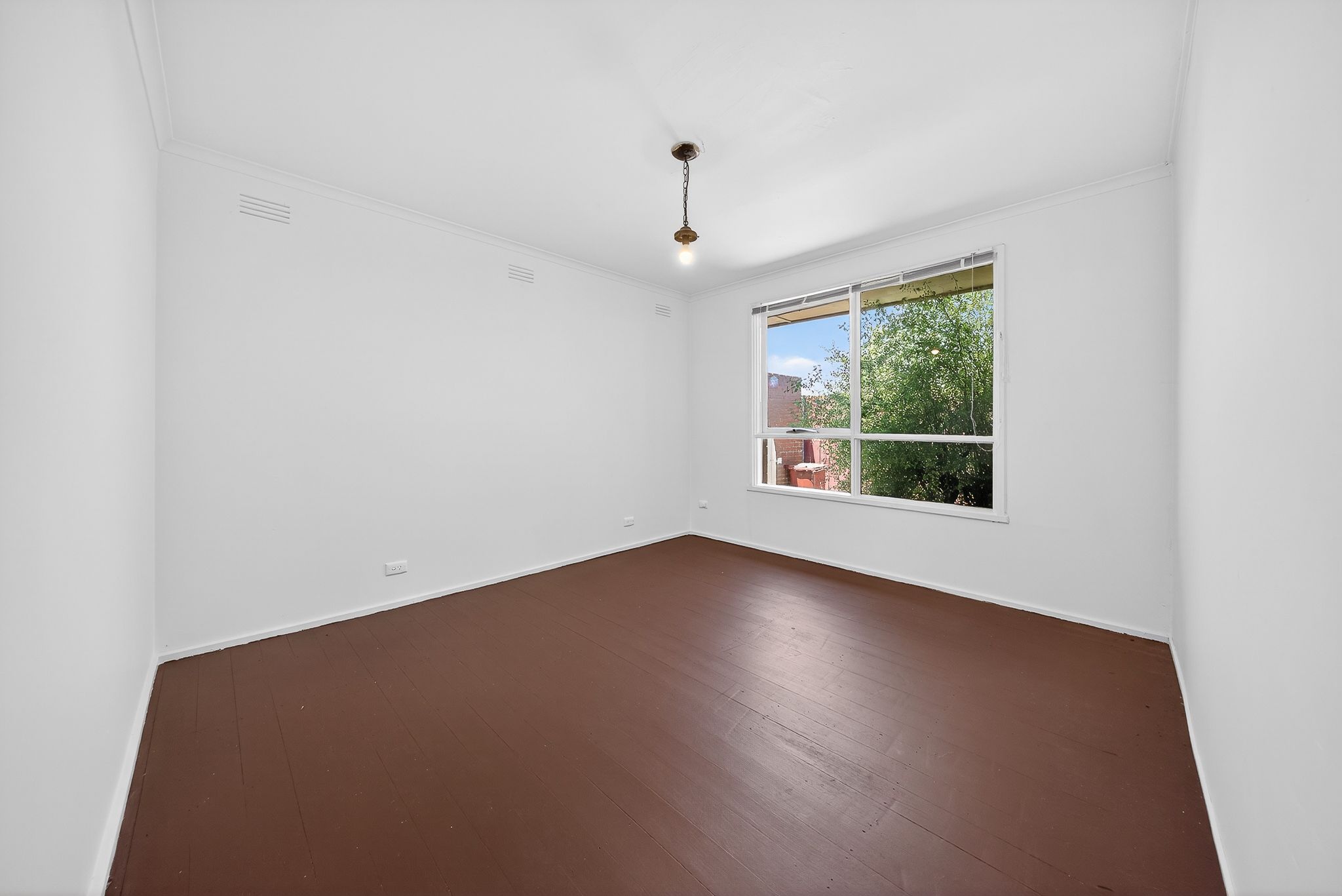 10 Ainsleigh Court — photo 15 of 27