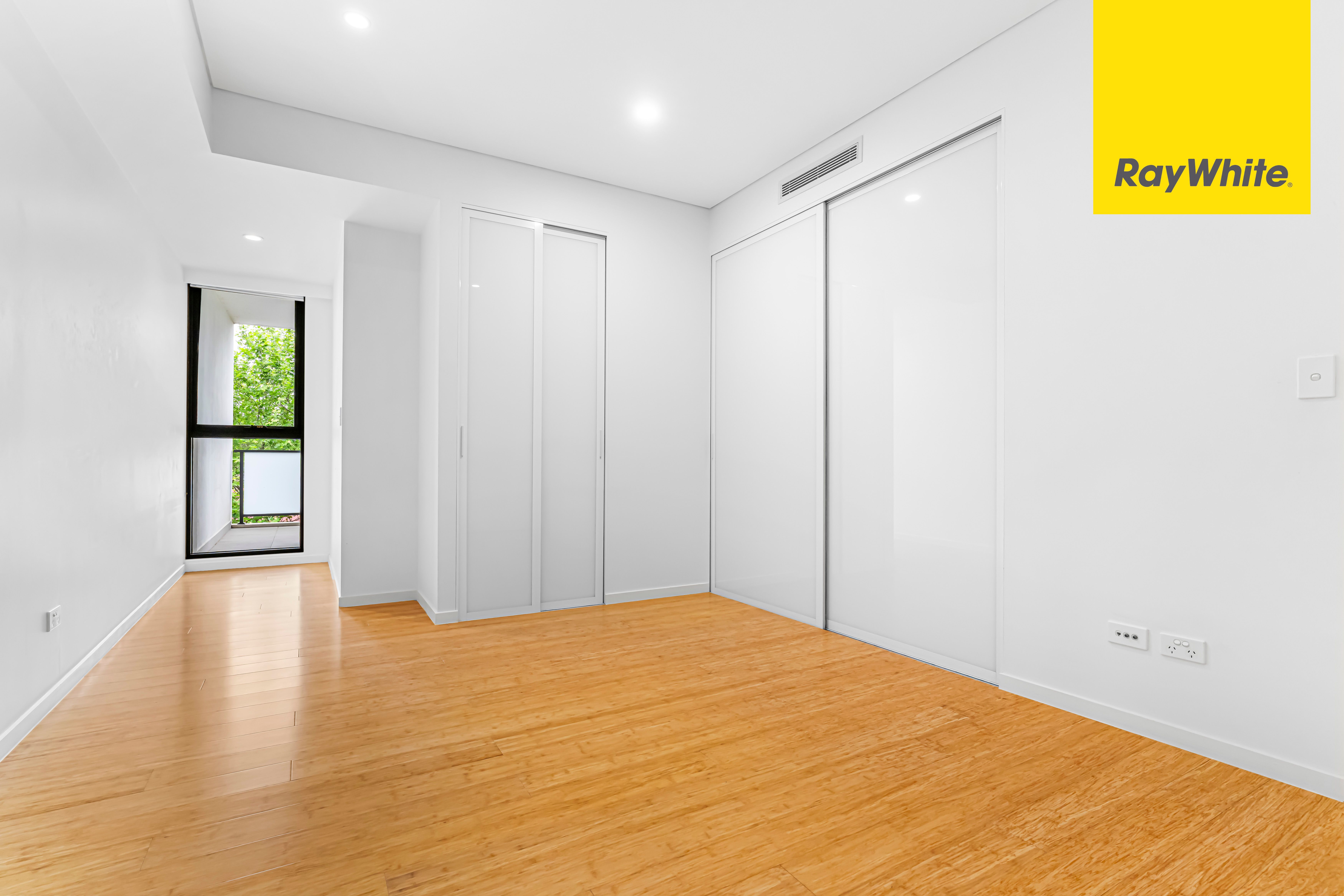 303/8 Avondale Way — photo 4 of 6