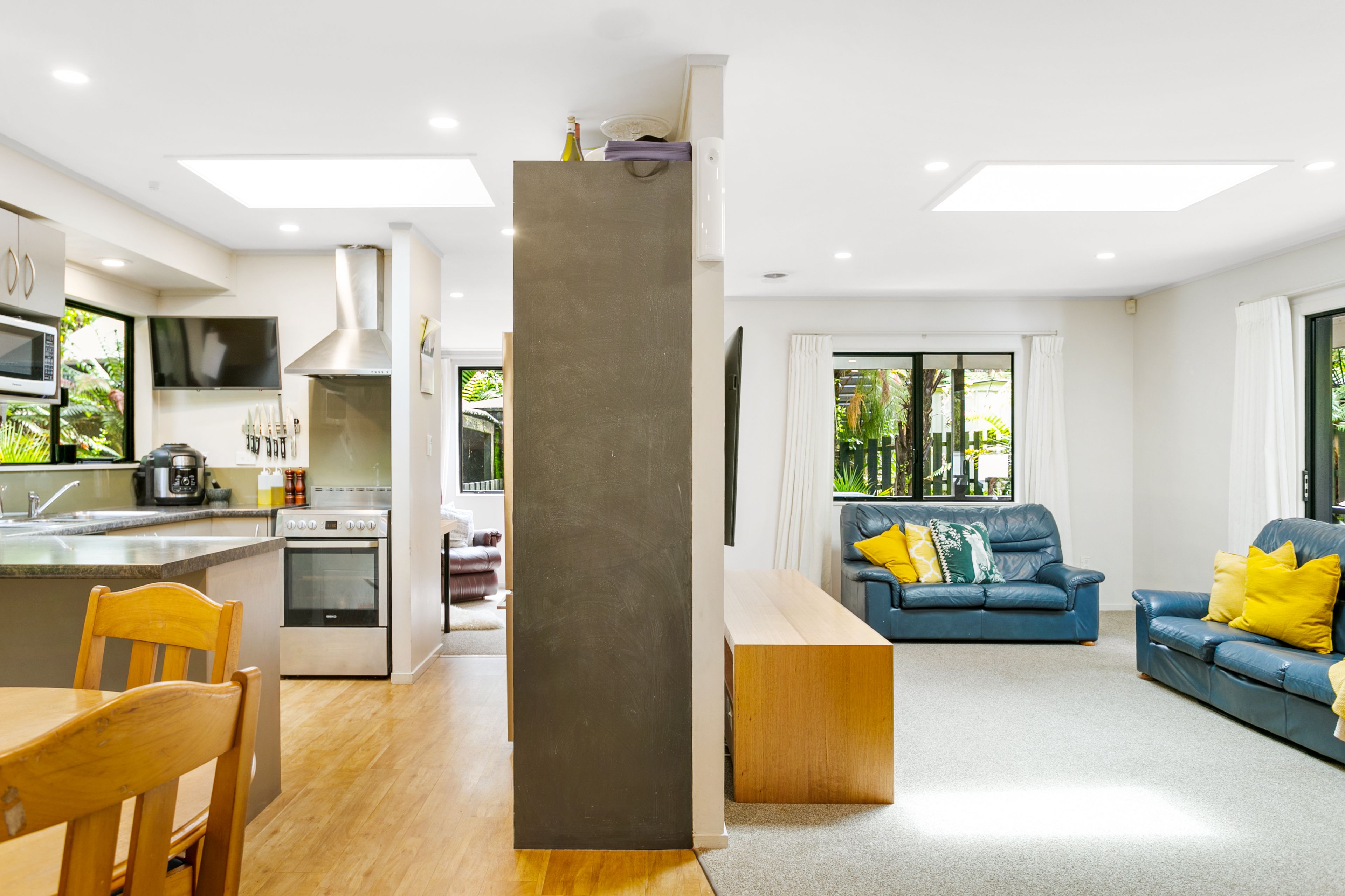 420 Scenic Drive, Waiatarua, Waitakere City