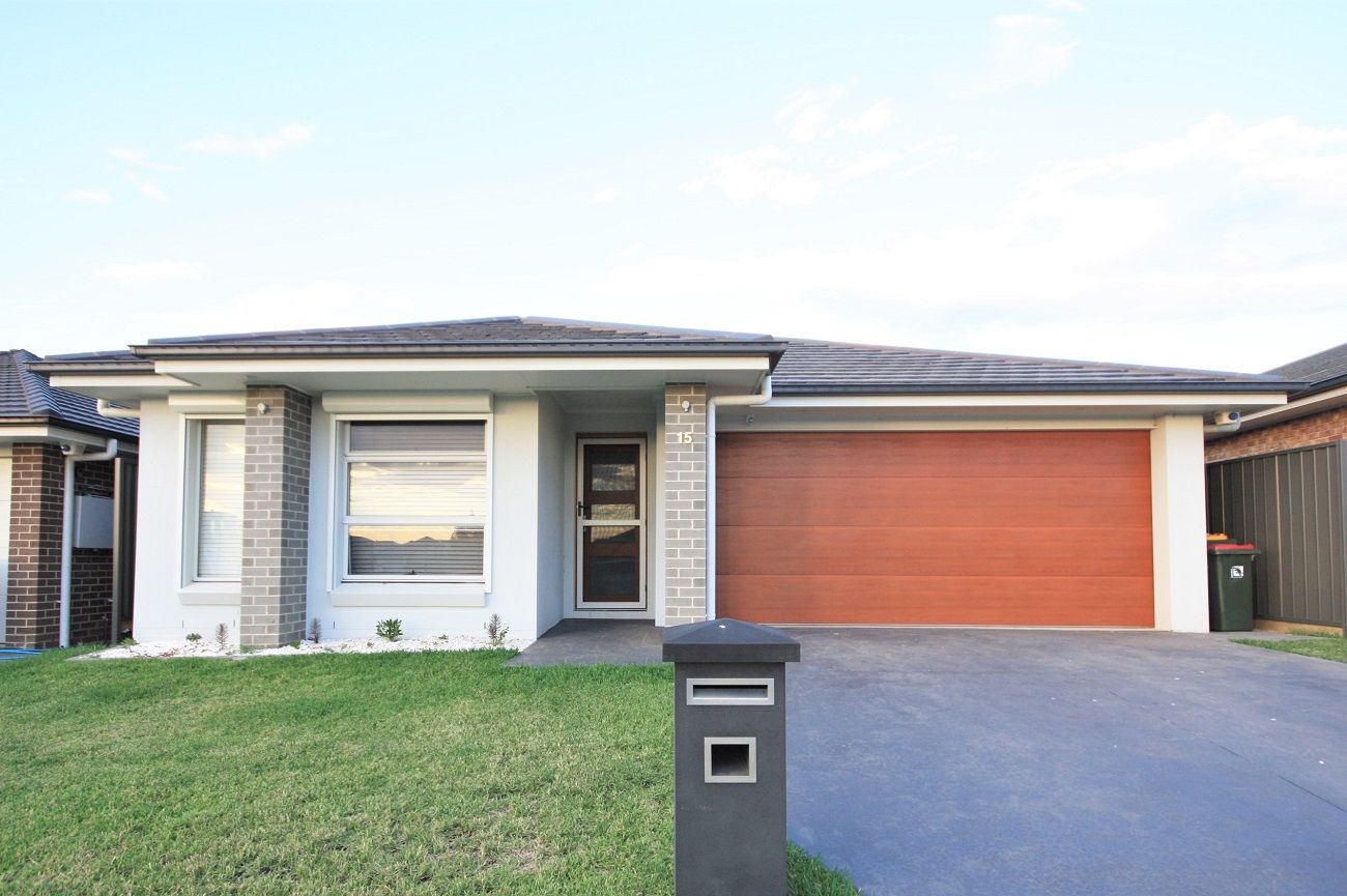 15 Coral Flame Circuit, Gregory Hills, NSW 2557