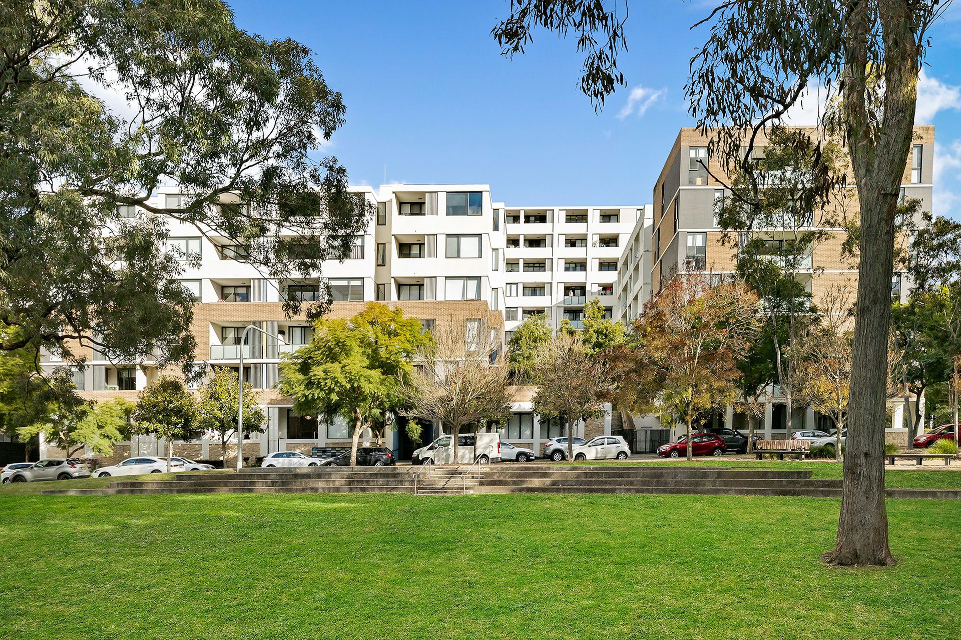 424/7 Washington Avenue — photo from Ray White Riverwood