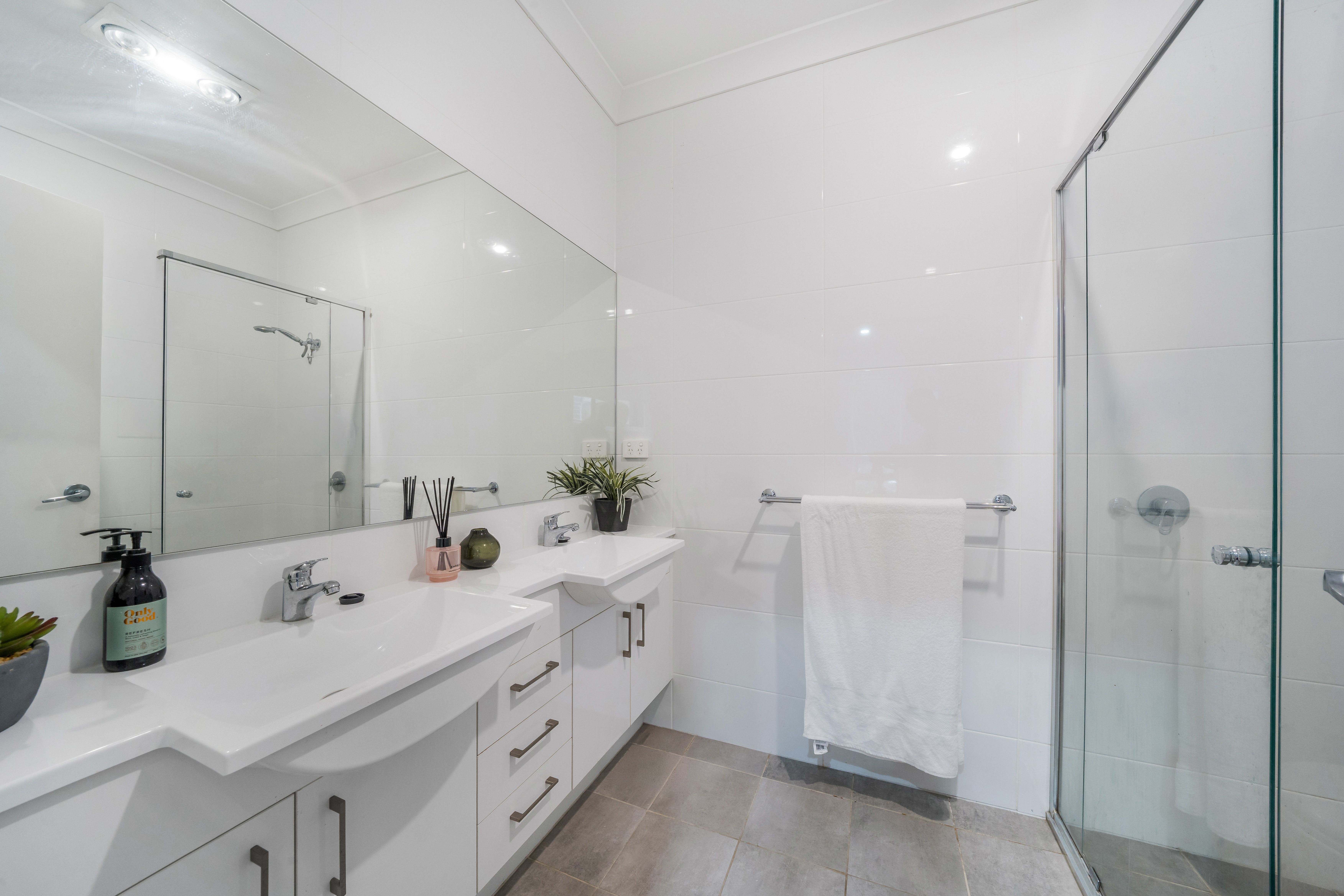 44 Connemara Street — photo 8 of 19