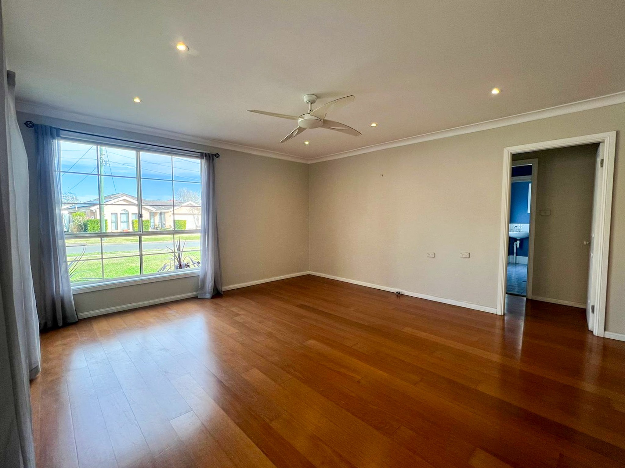 10 Miri Crescent, Holsworthy, NSW 2173