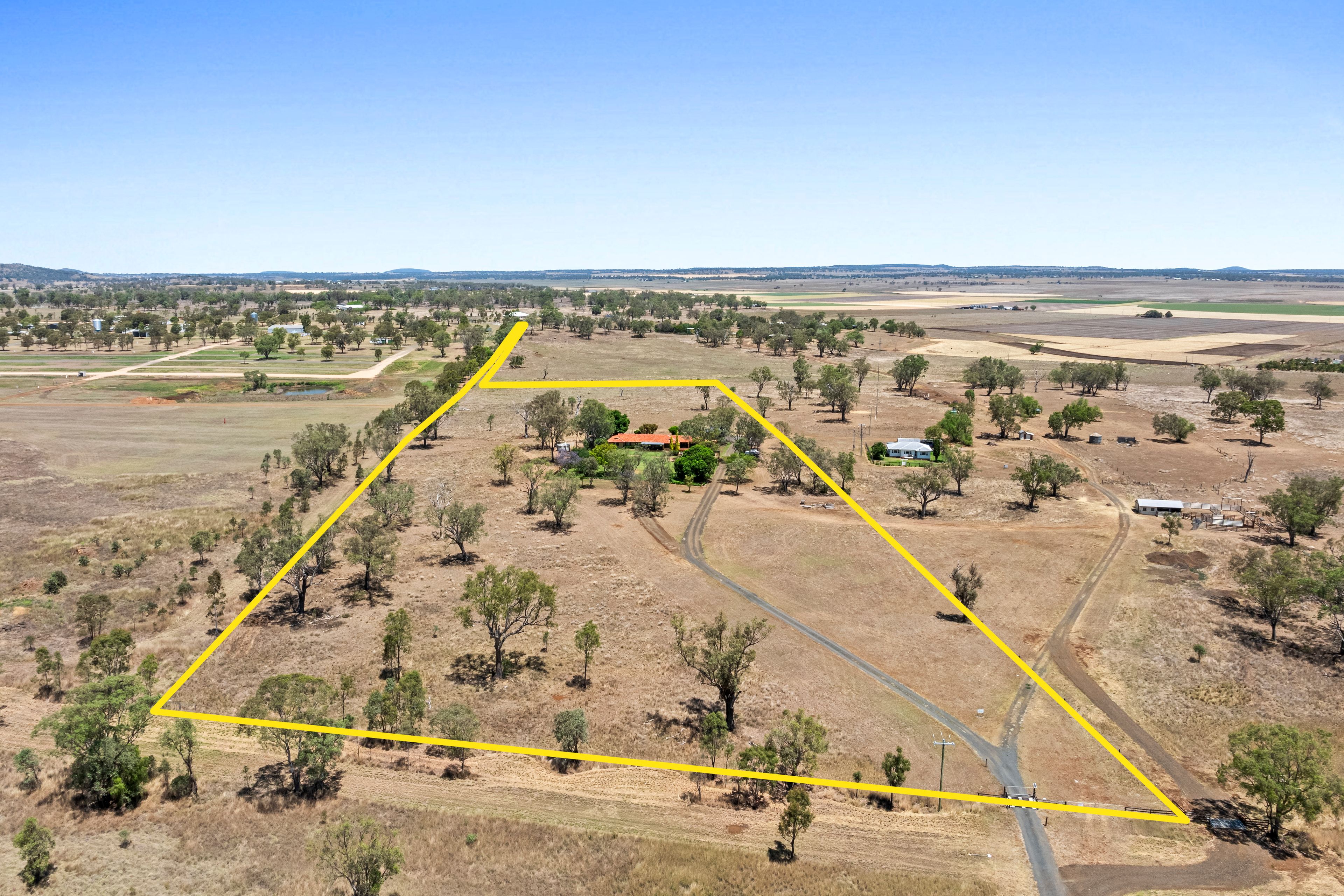 11551 Warrego Highway — photo 3 of 16