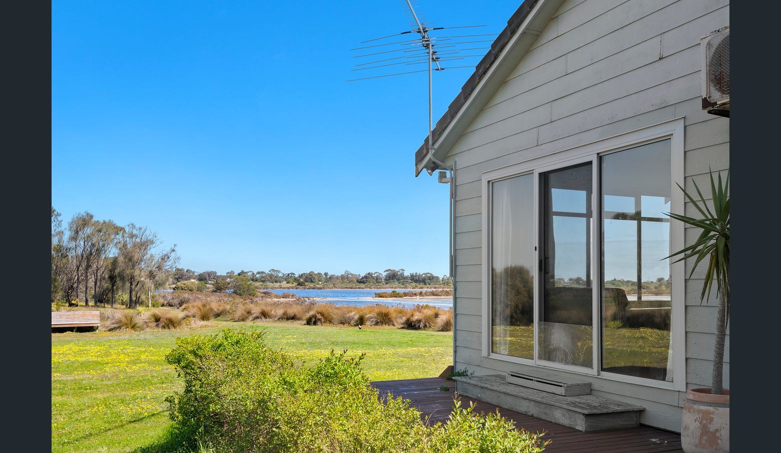 4 McDonald Road, Queenscliff, VIC 3225