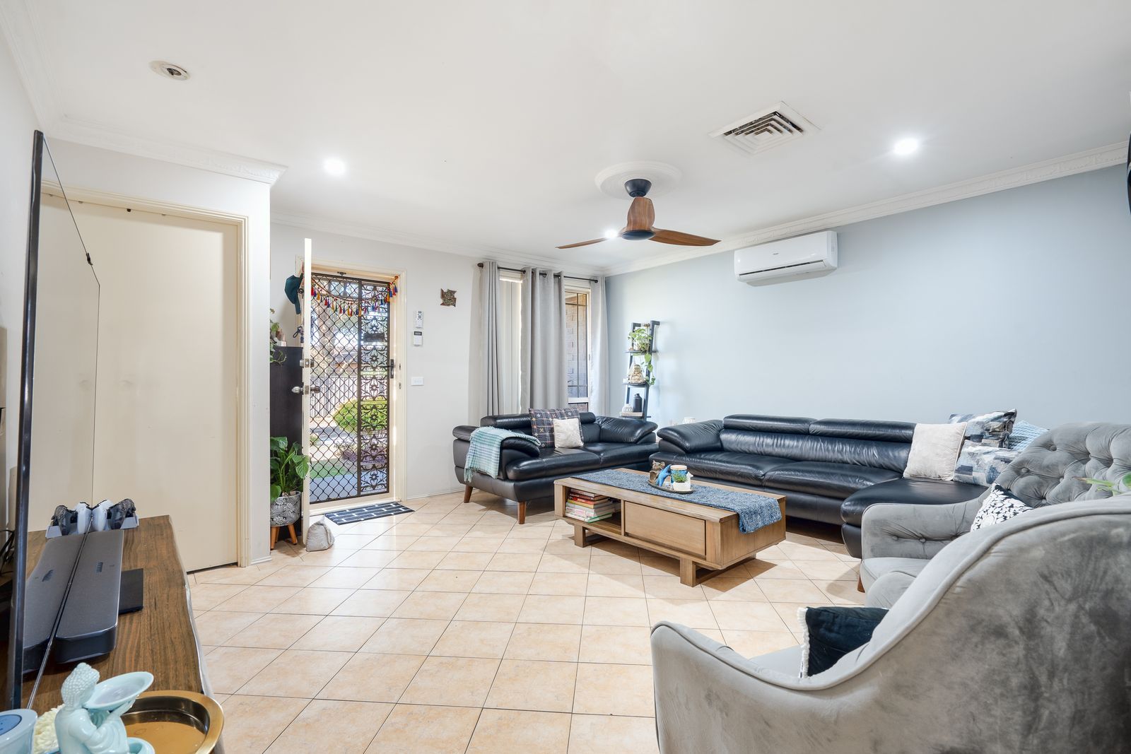 16 Samantha Crescent, Glendenning, NSW 2761