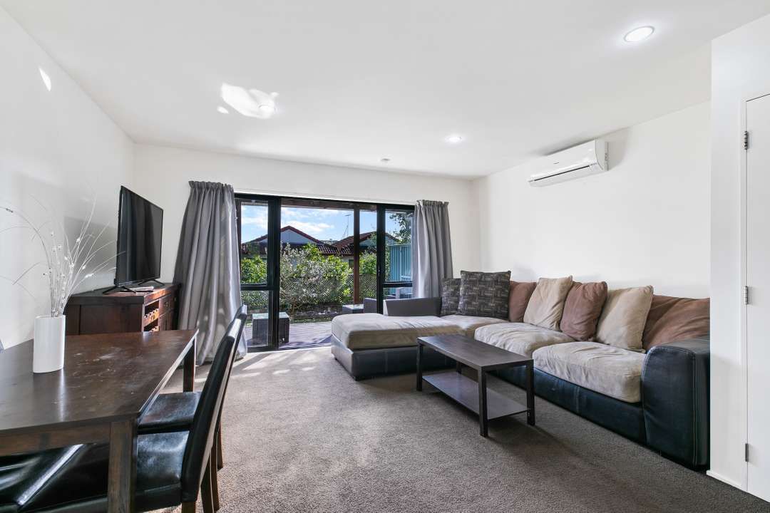 5/44 Fields Parade, Albany, North Shore City