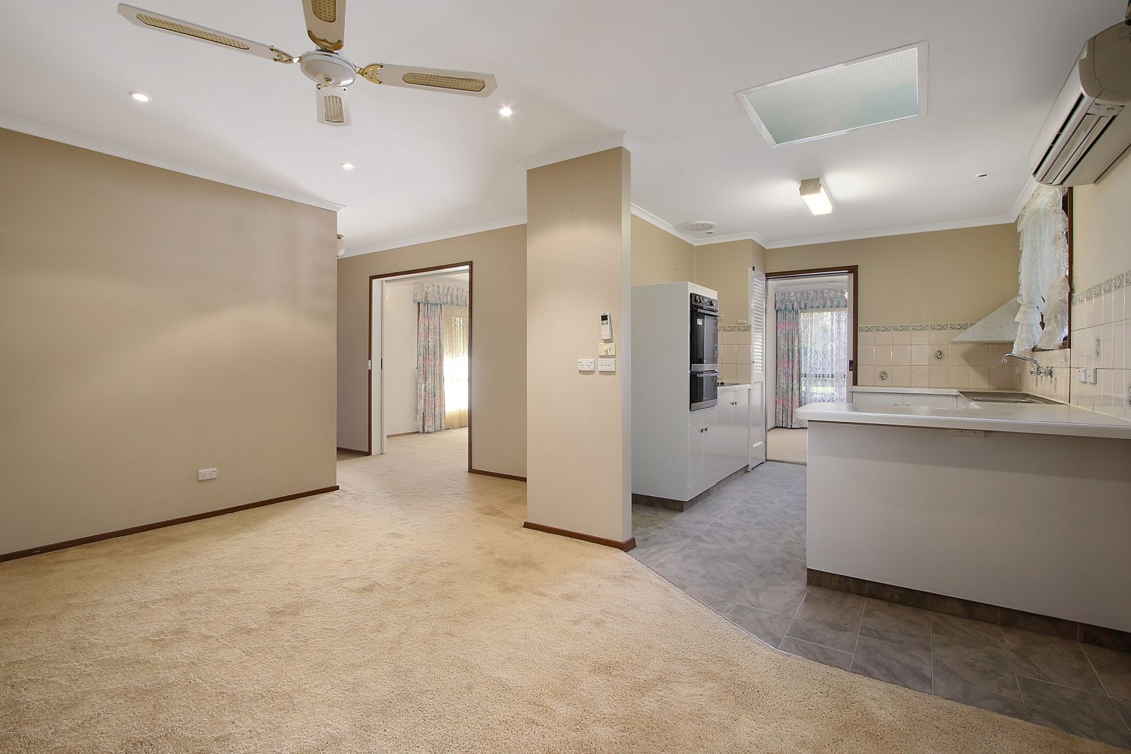 365 Shirleen Crescent, Lavington, NSW 2641