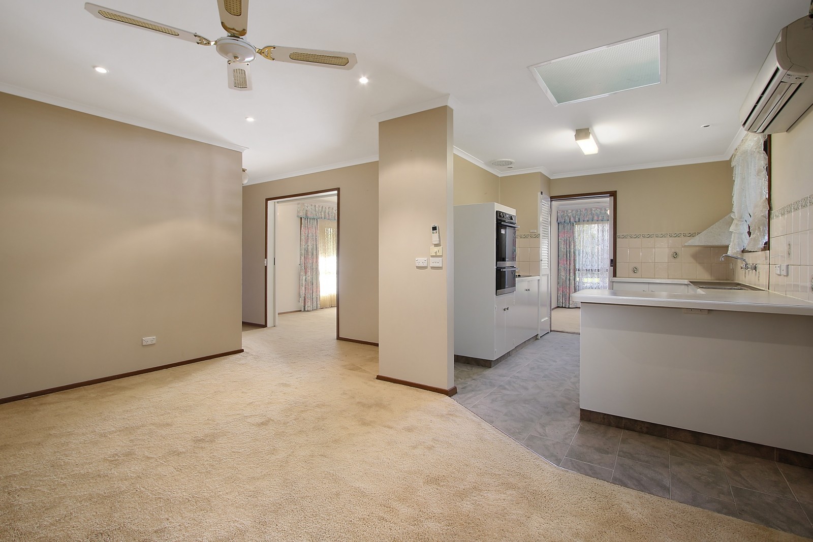 365 Shirleen Crescent, Lavington, NSW 2641