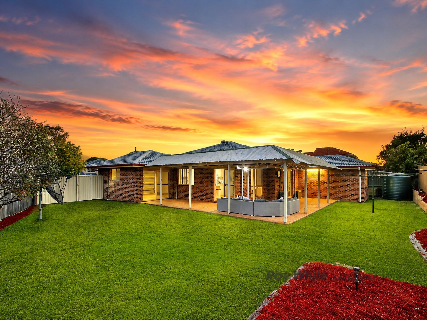8 Alpinia Place, Calamvale, QLD 4116