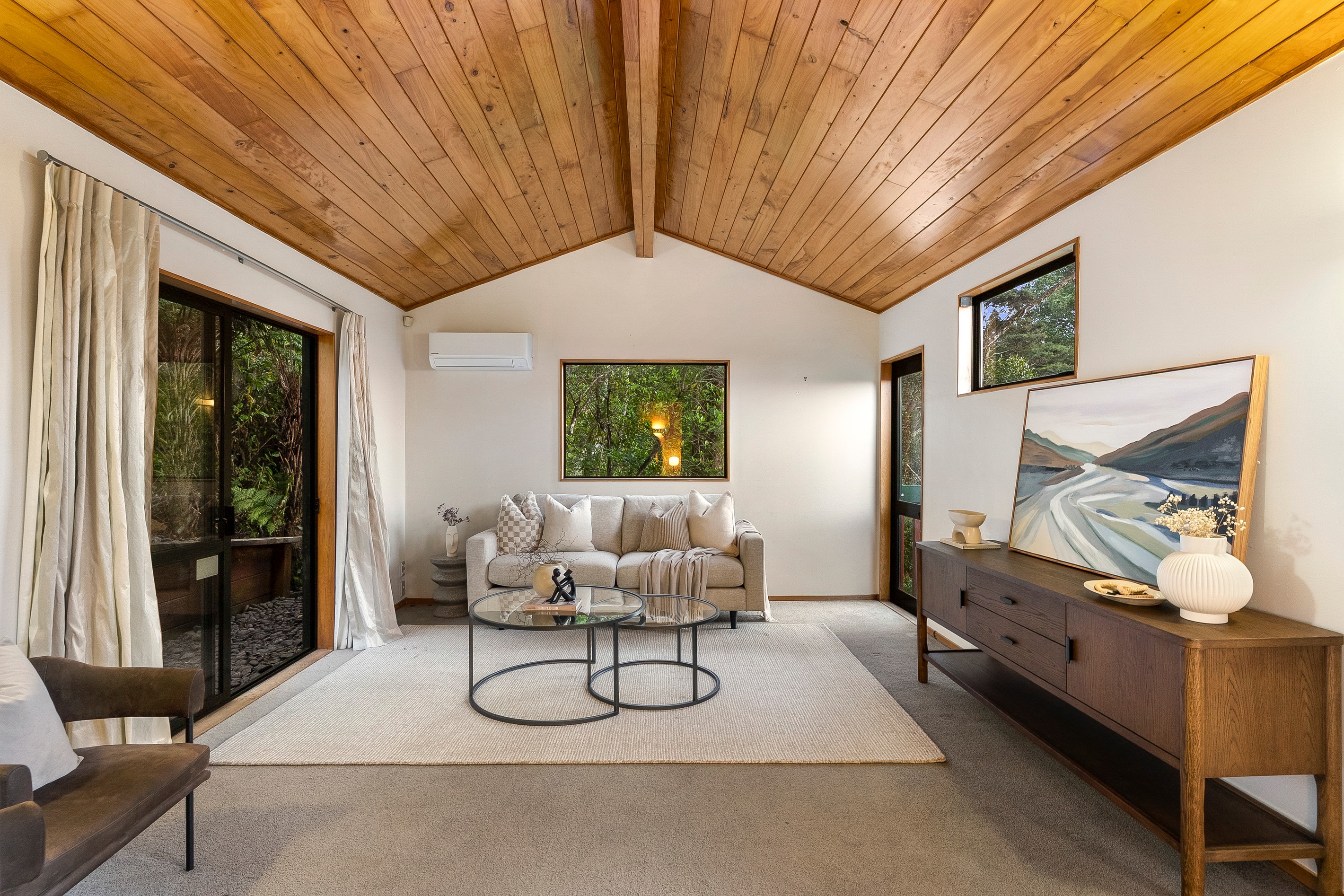 2/8 Dee Place, Torbay, North Shore City