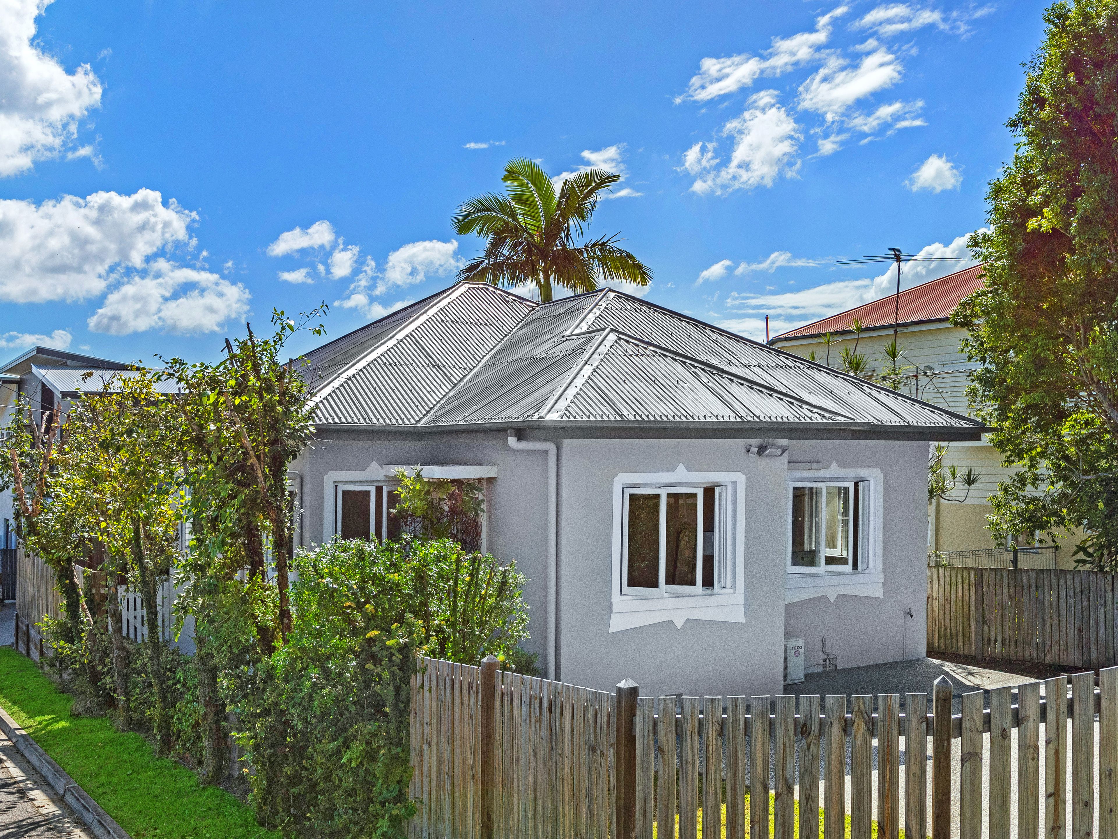 26 Thirteenth Avenue, Kedron, QLD 4031