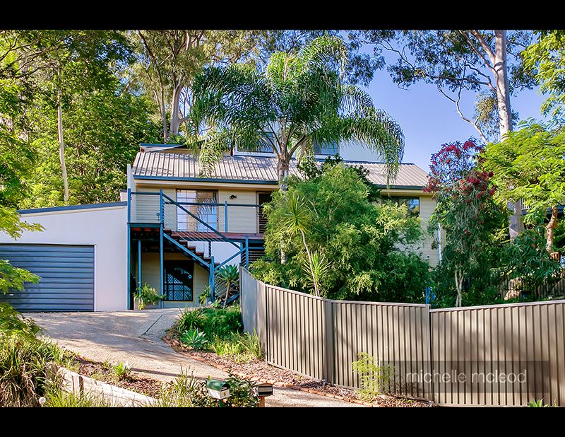 8 Jocelyn Court, Chapel Hill QLD 4069