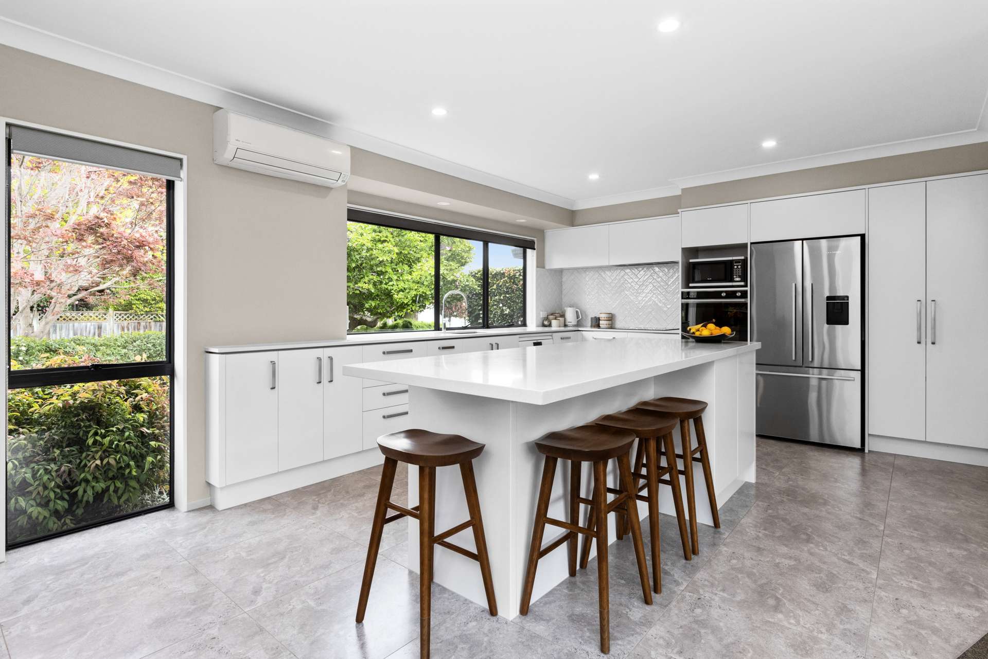 126 Avenue Road photo 3