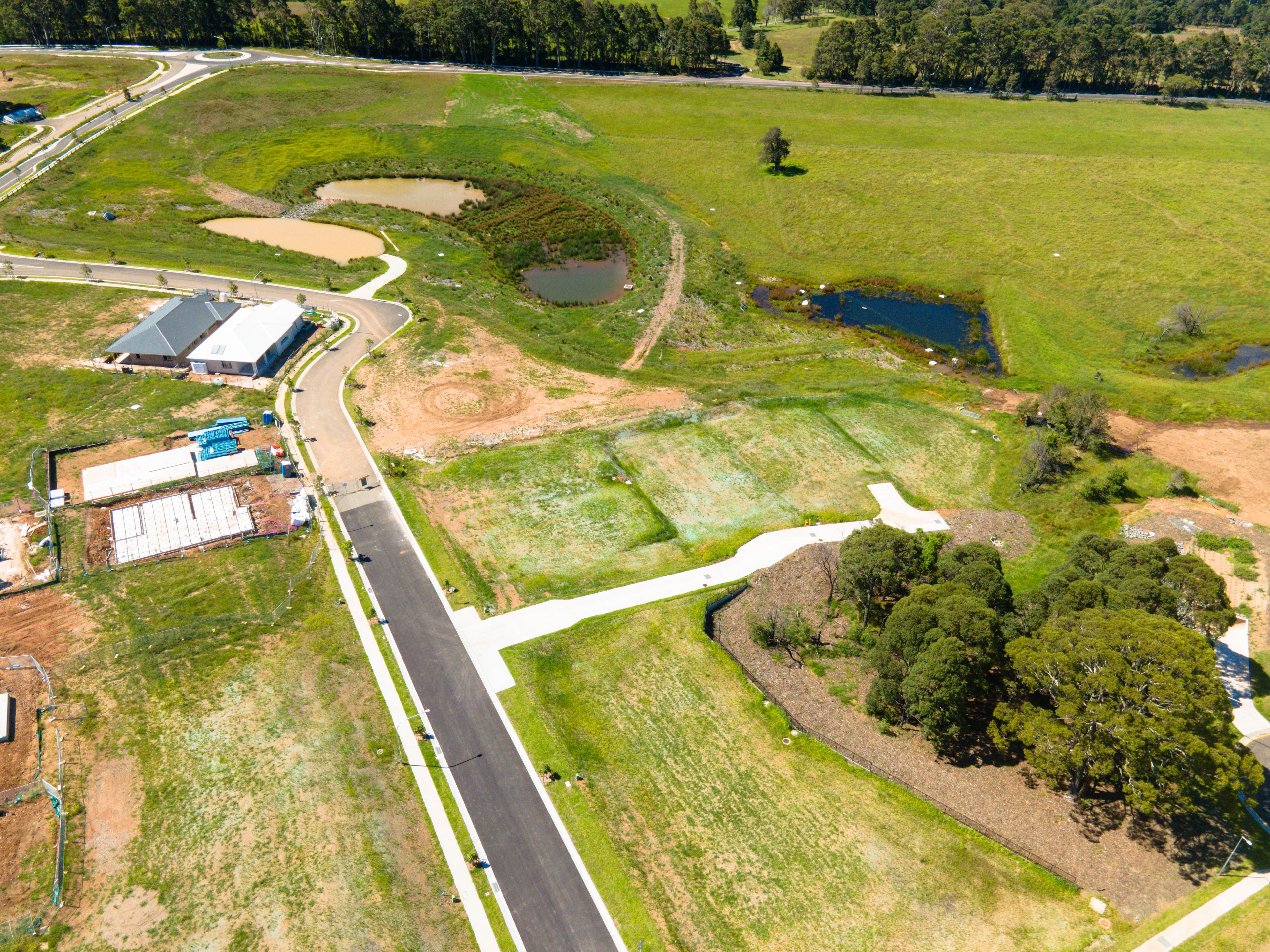 16 (Lot 27) Wirraway Boulevard, BADAGARANG, NSW 2540