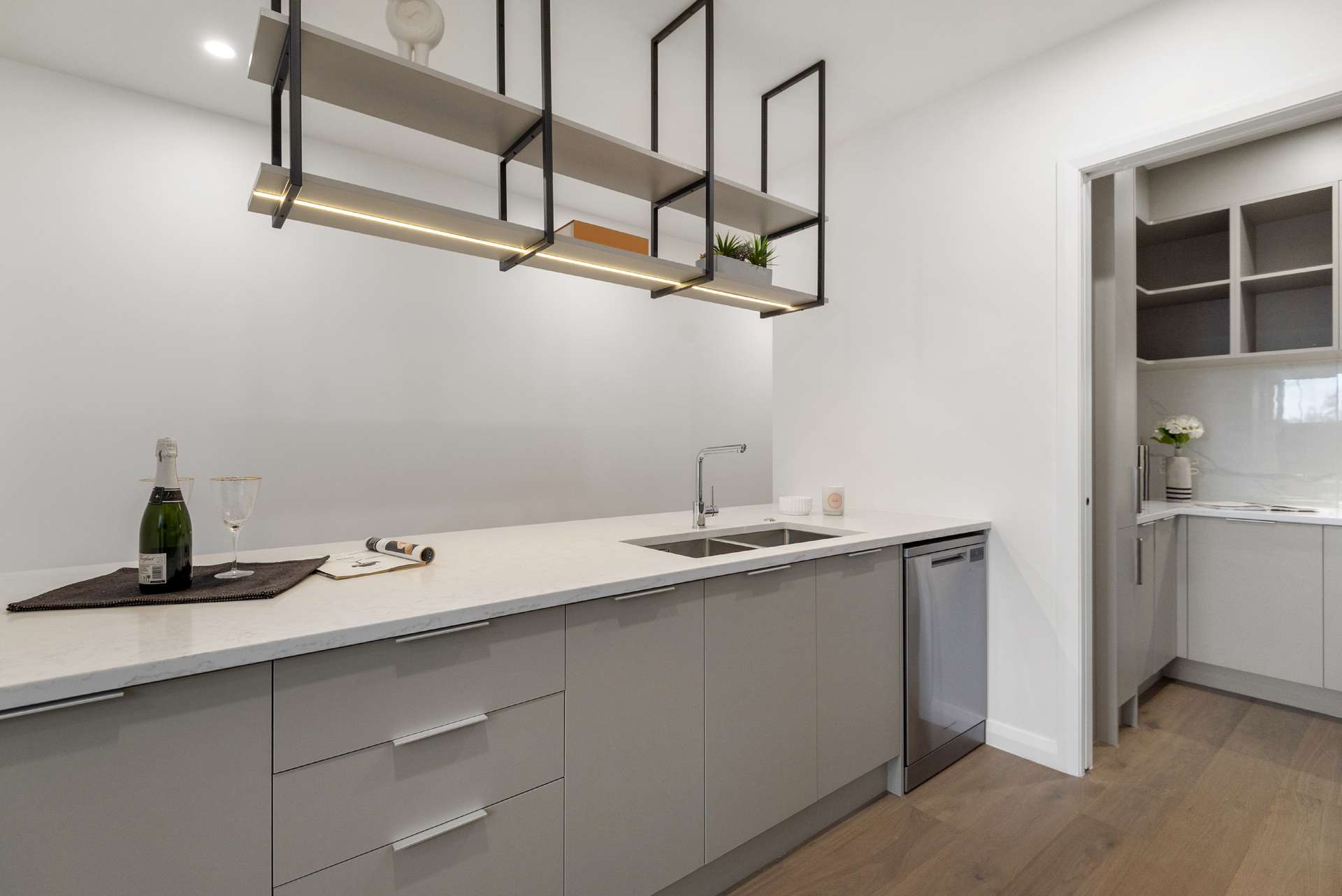 31 Burberry Heights photo 27