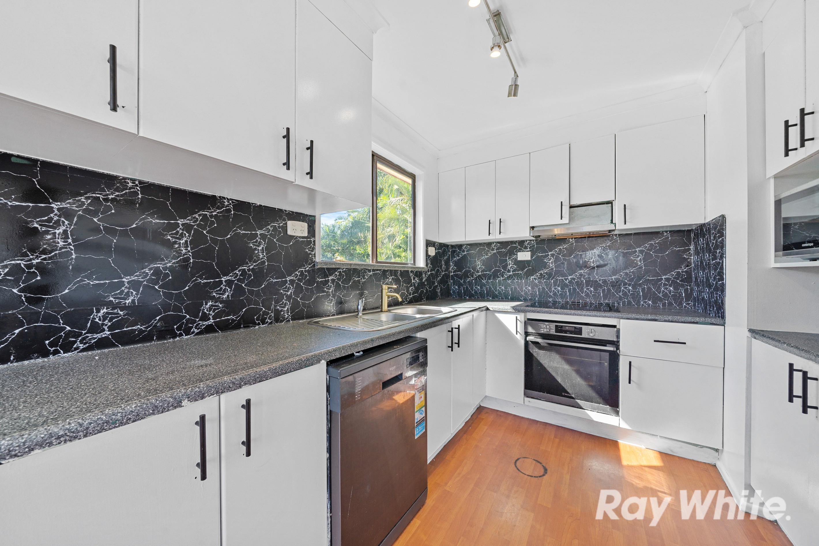 6 Orm Court, Marsden, QLD 4132