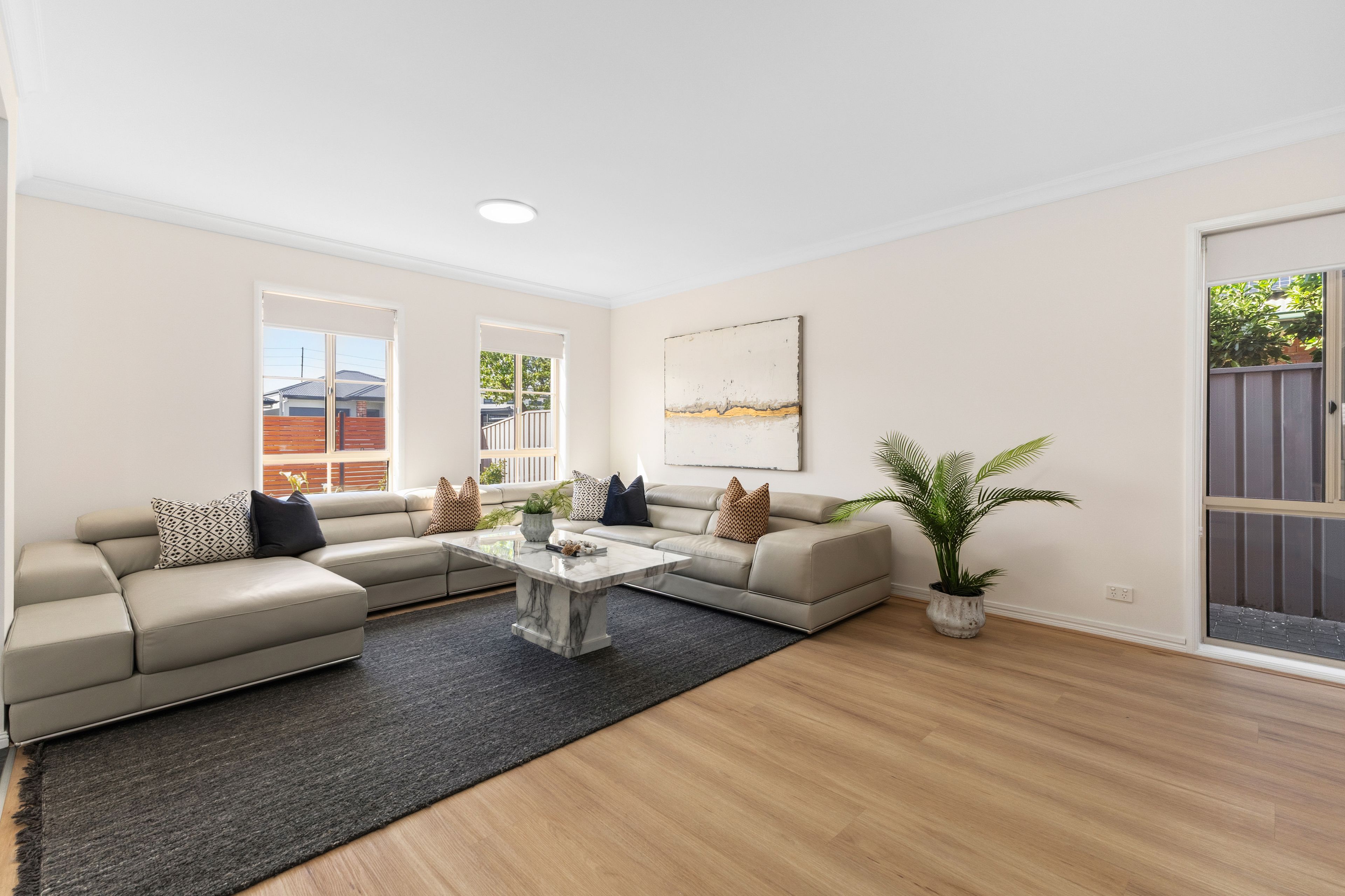 12 York Avenue East — photo 6 of 25