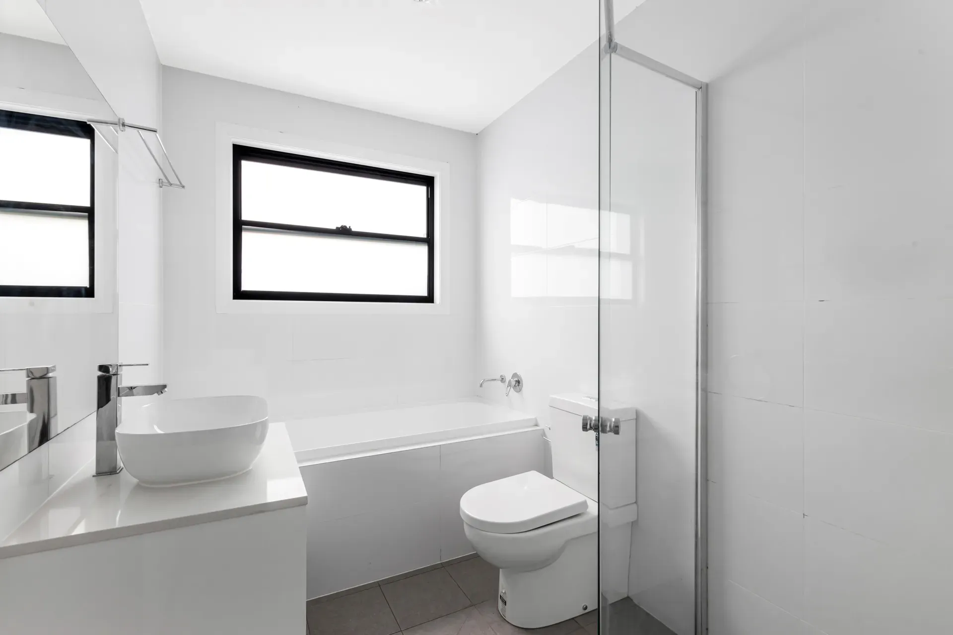 28 Acland Street — photo 8 of 10