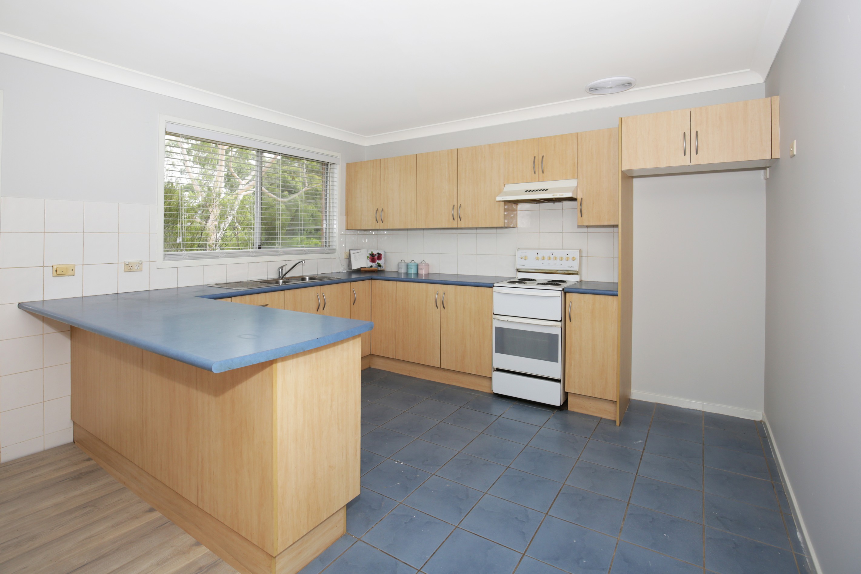 1/54 Bunberra Street, Bomaderry, NSW 2541