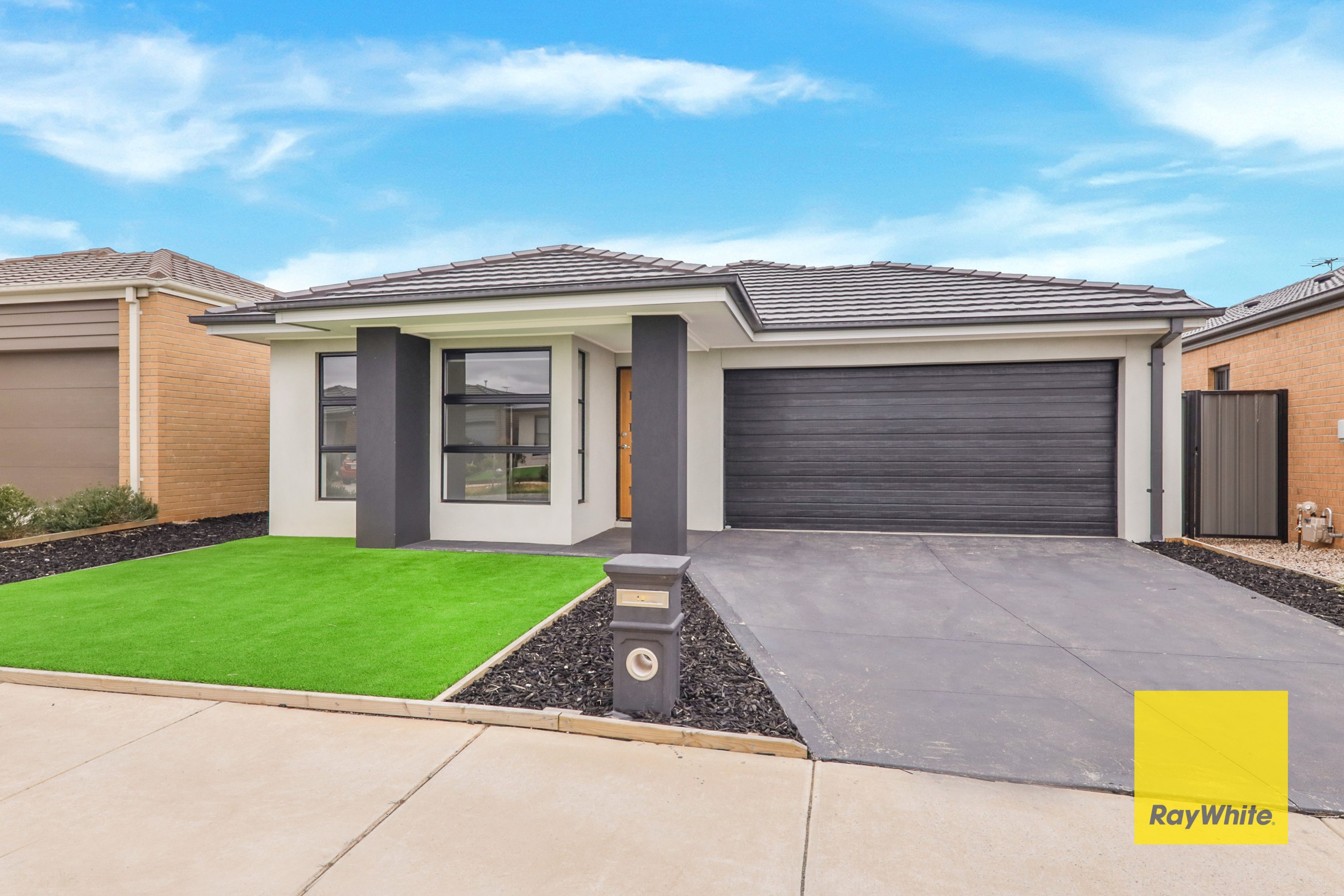 12 Stacey Parade, Mount Cottrell, VIC 3024