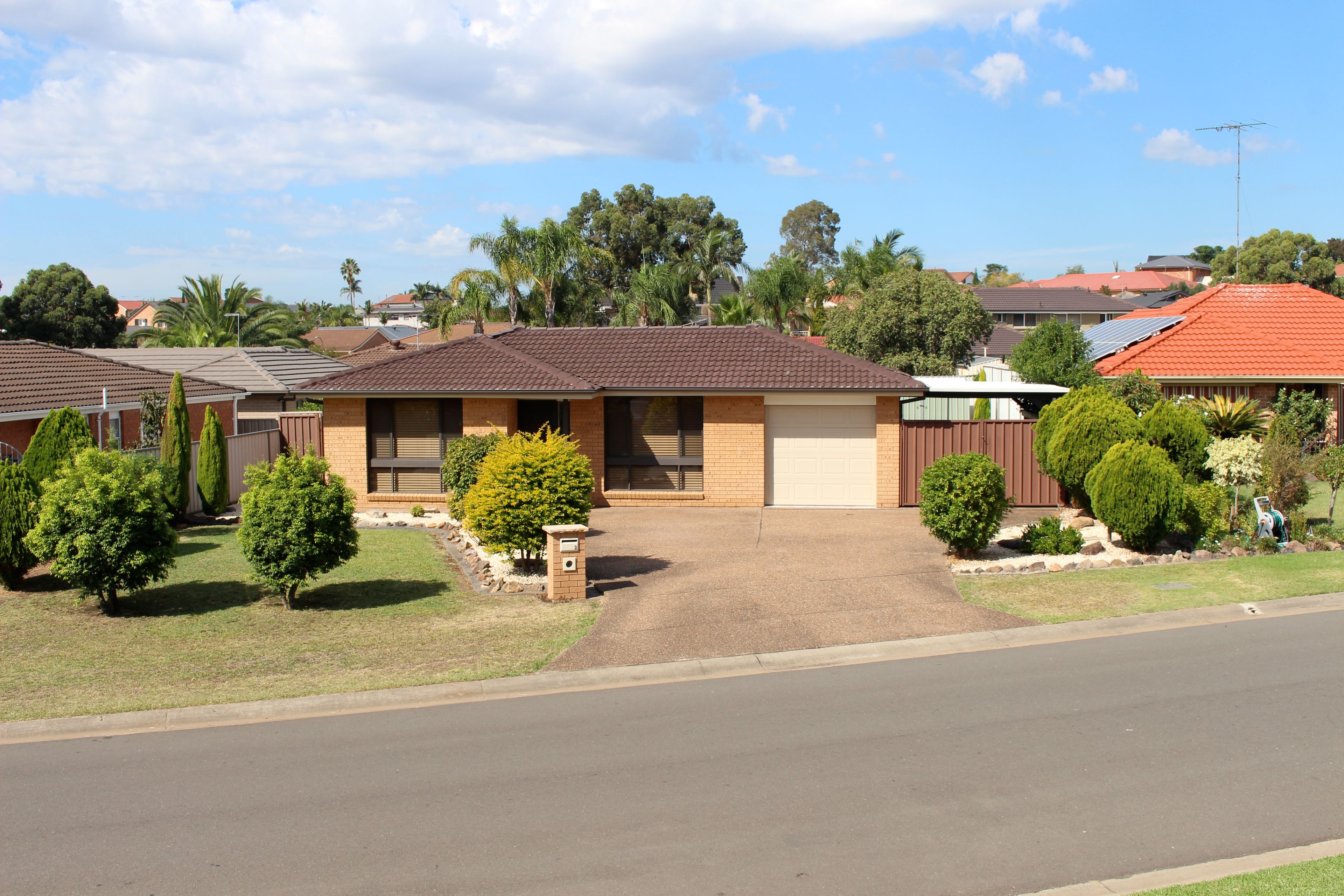 2 Usher Close, Abbotsbury, NSW 2176
