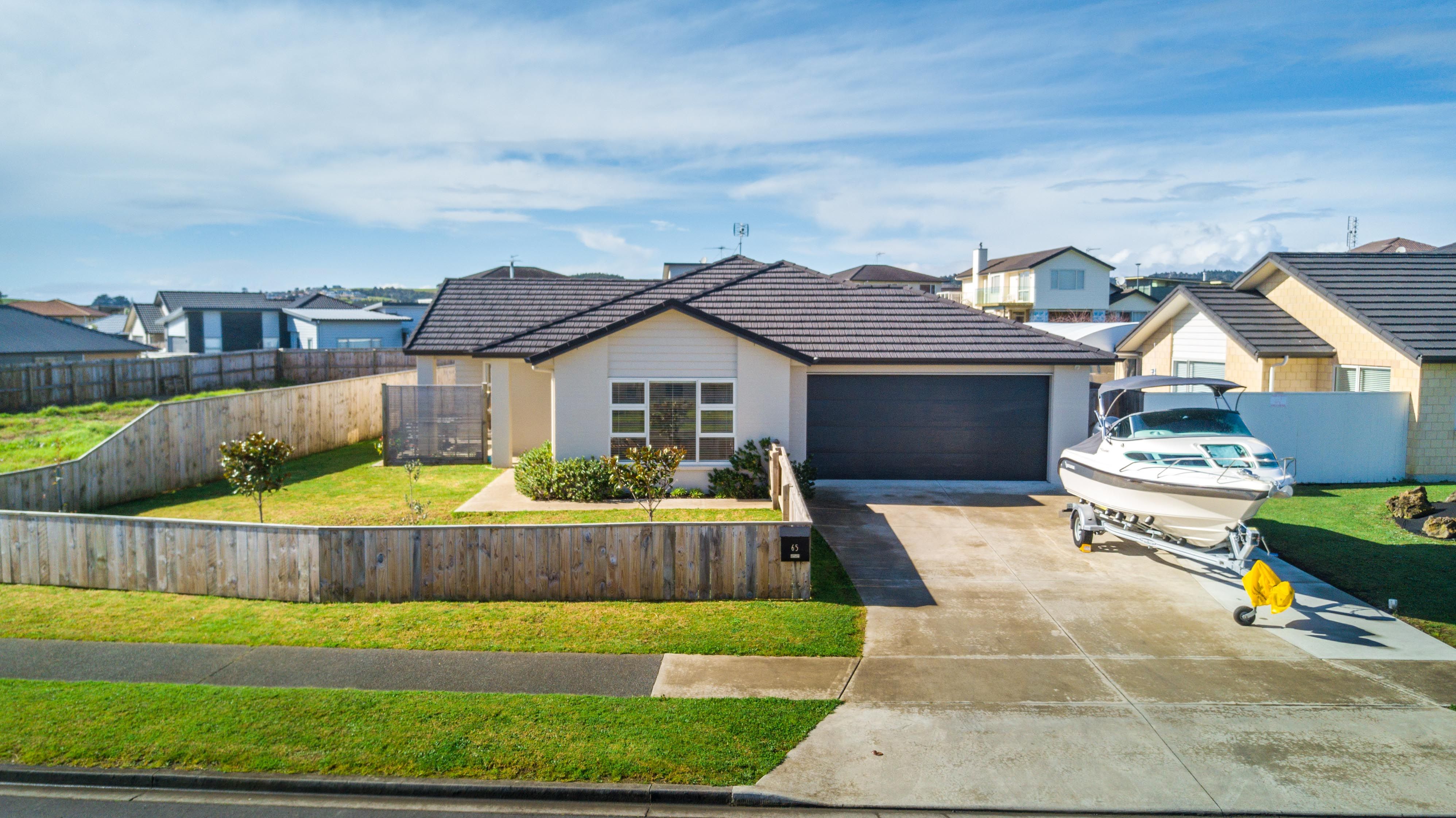 65 Intrepid Crescent, Beachlands, Manukau City