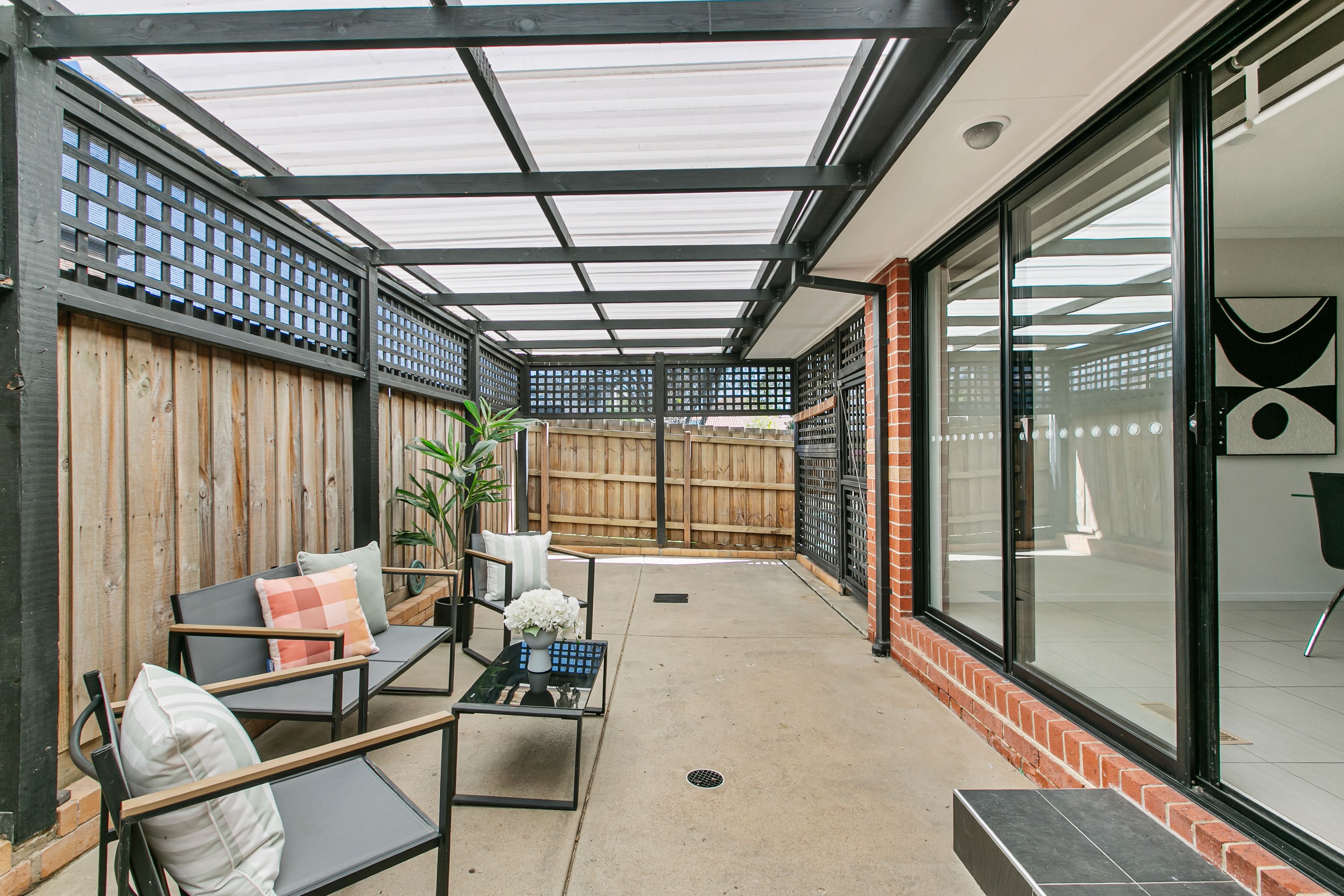 2/33 Mccomas Street — photo 11 of 18