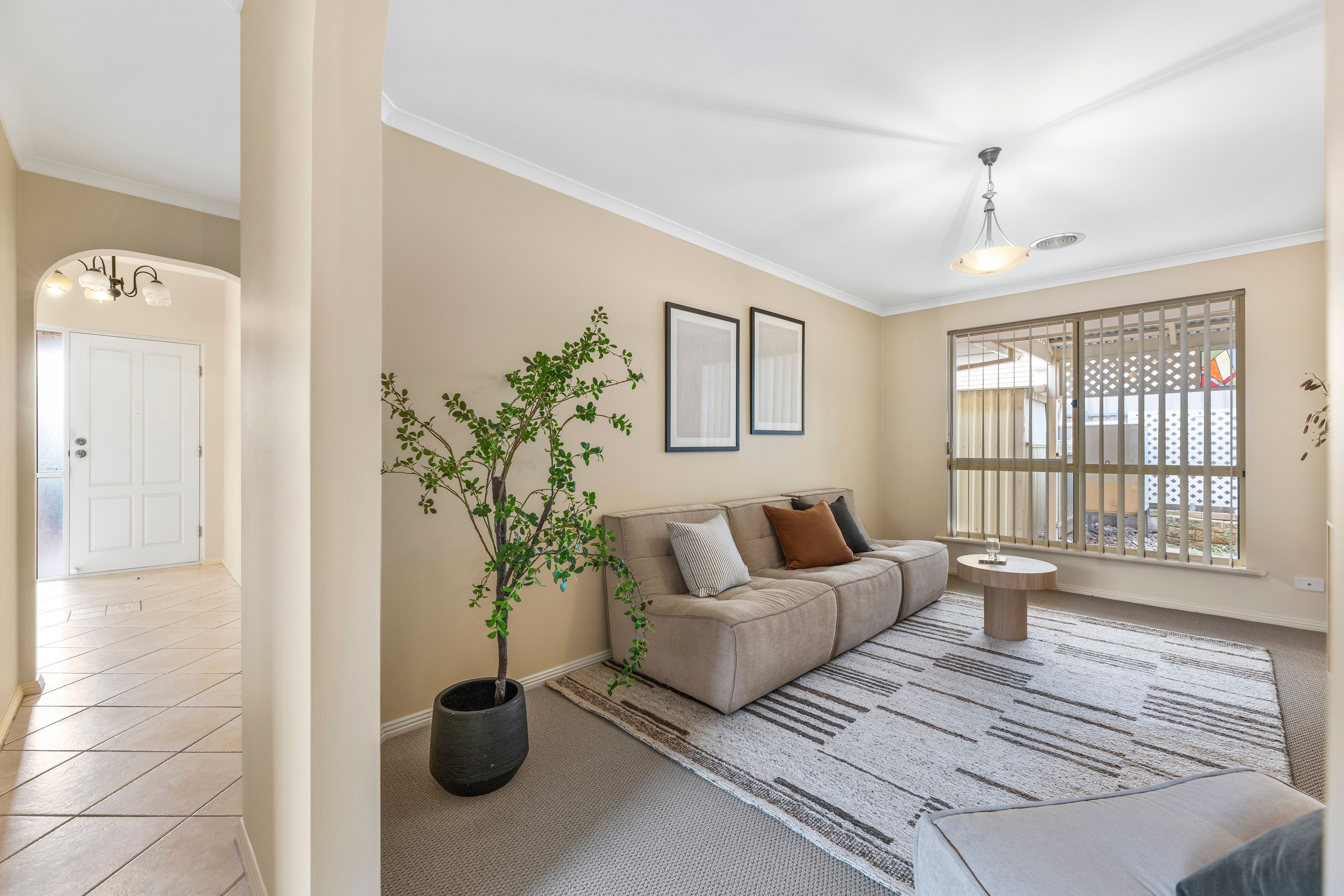 10 Mary Crescent, Craigmore, SA 5114