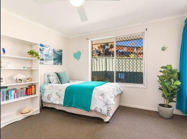 25 Parkes Street — photo 6 of 8