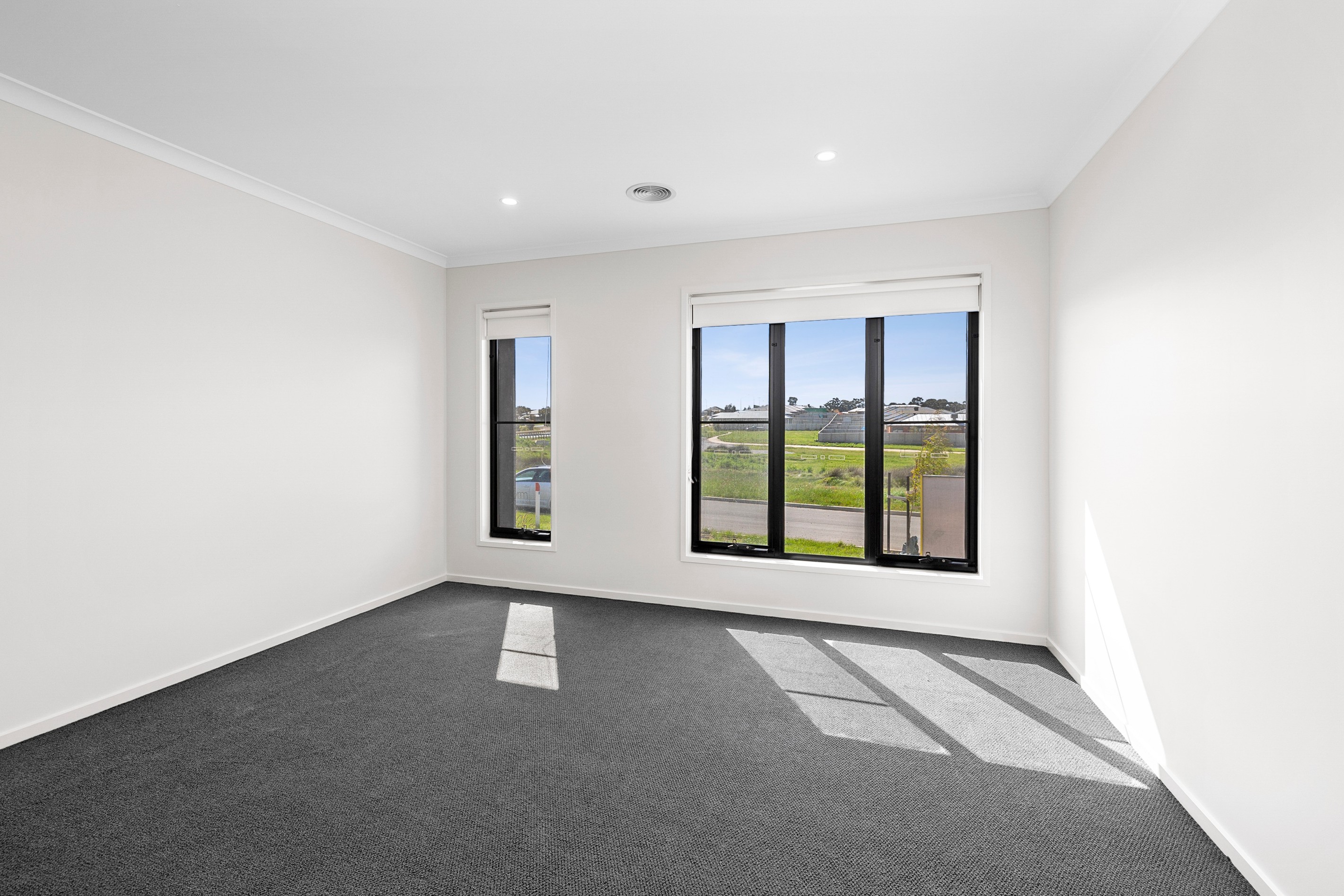 4 Corvara Drive, WINTER VALLEY, VIC 3358