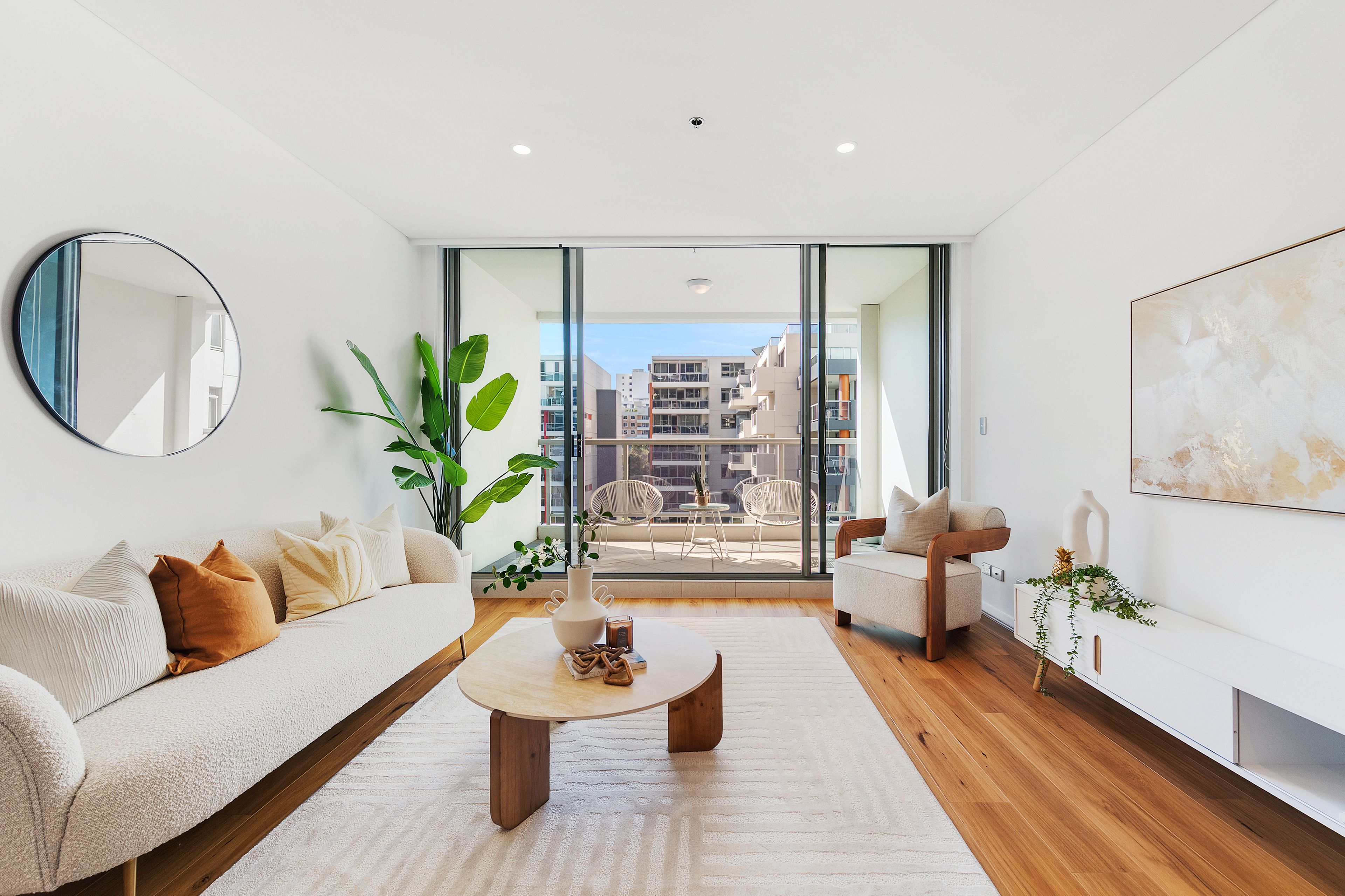 610/6 Lachlan Street — photo 3 of 16
