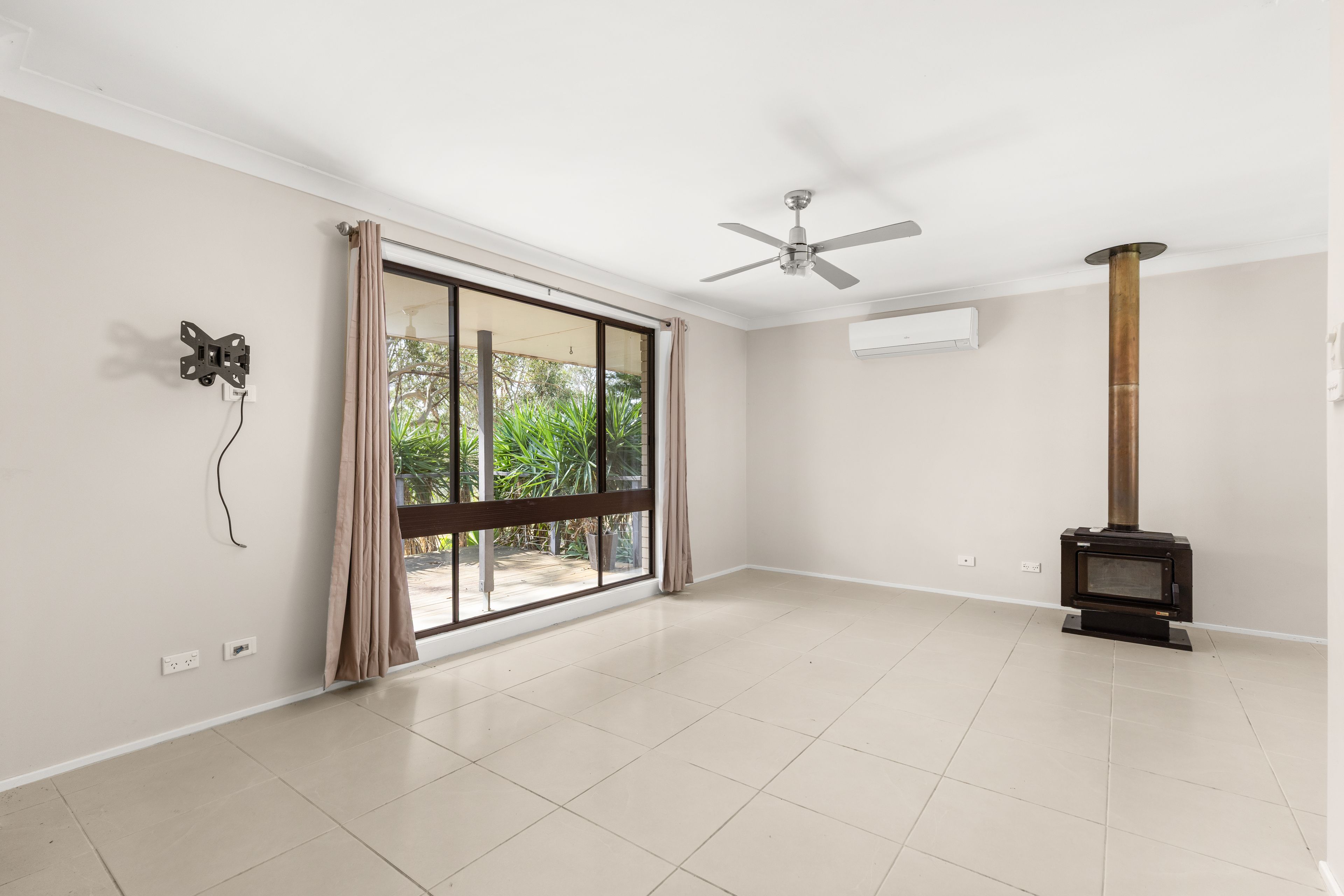 231 Lennoxton Road — photo 4 of 12