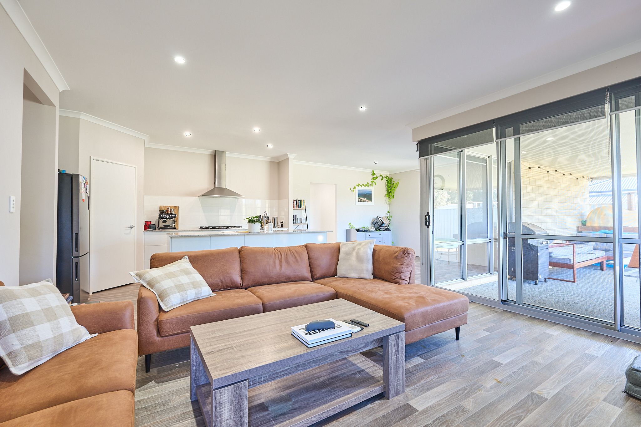 40 Kenwyn Drive — photo 6 of 20
